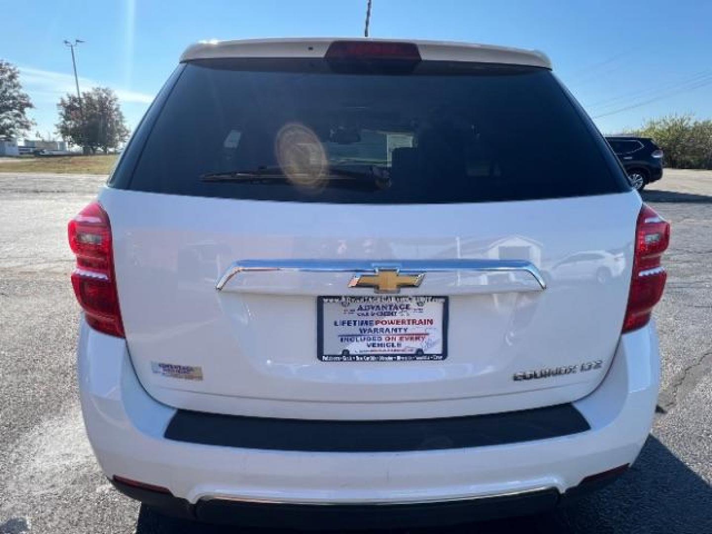 2016 Summit White Chevrolet Equinox LTZ 2WD (1GNALDEK4GZ) with an 2.4L L4 DOHC 16V FFV engine, 6-Speed Automatic transmission, located at 1951 S Dayton Lakeview Rd., New Carlisle, OH, 45344, (937) 908-9800, 39.890999, -84.050255 - Photo#4