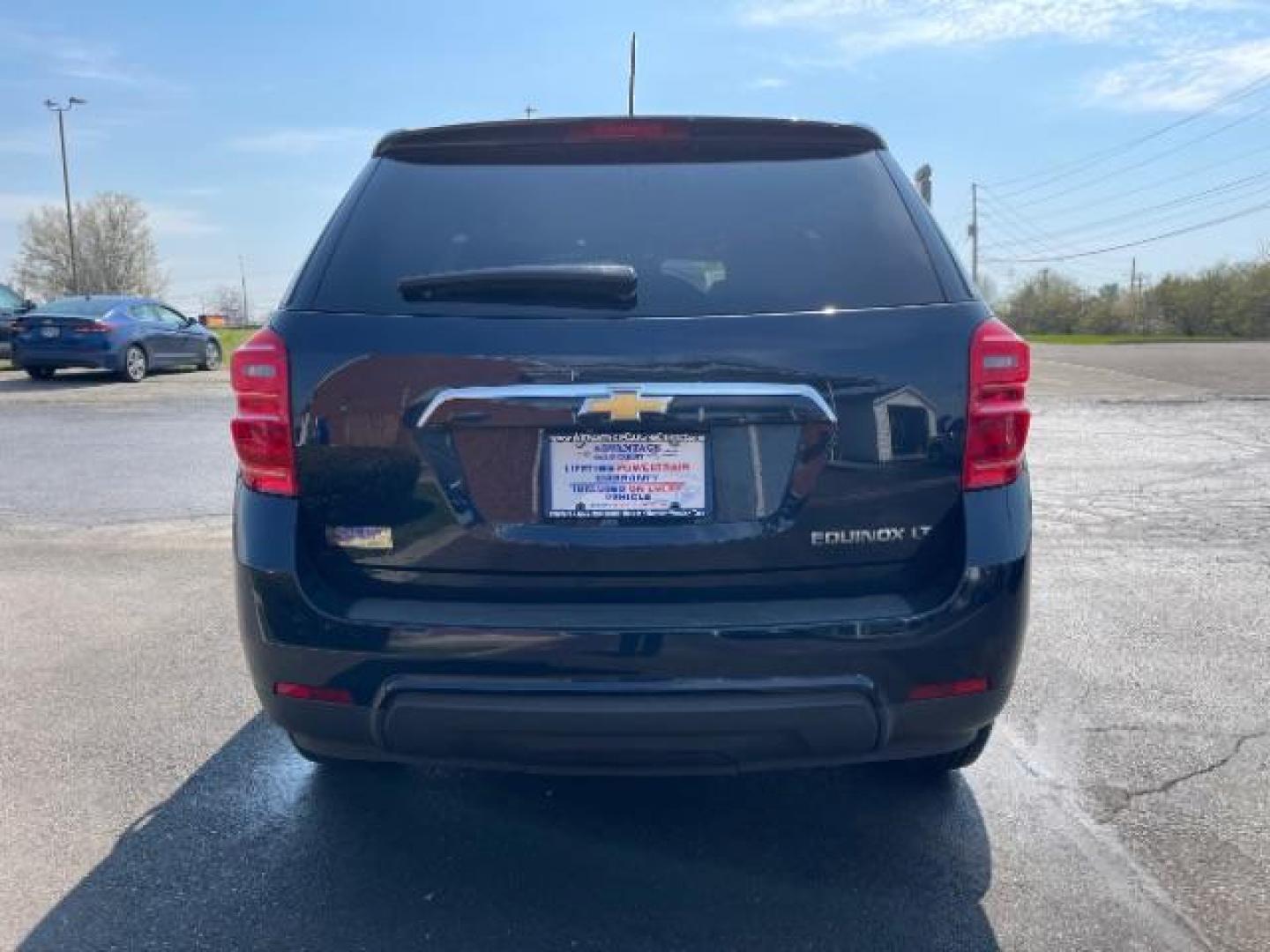 2016 Chevrolet Equinox LT 2WD (2GNALCEK8G1) with an 2.4L L4 DOHC 16V FFV engine, 6-Speed Automatic transmission, located at 1099 N County Rd 25A , Troy, OH, 45373, (937) 908-9800, 40.057079, -84.212883 - 2016 Chevrolet Equinox LT 2WD - Photo#16