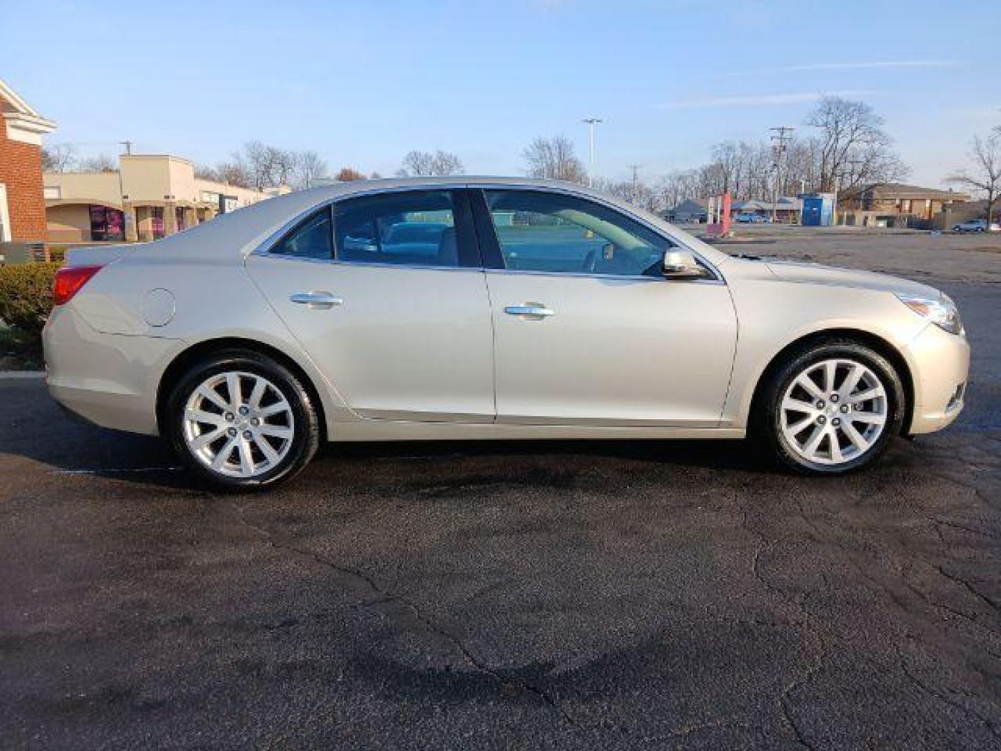 2016 Chevrolet Malibu Limited LTZ (1G11E5SA0GF) with an 2.5L L4 DOHC 16V engine, 6-Speed Automatic transmission, located at 1951 S Dayton Lakeview Rd., New Carlisle, OH, 45344, (937) 908-9800, 39.890999, -84.050255 - 2016 Chevrolet Malibu Limited LTZ - Photo#16