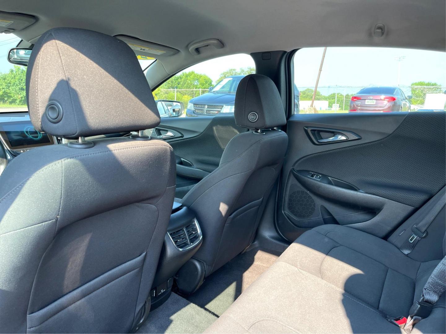 2016 Blue Velvet Metallic Chevrolet Malibu 1LT (1G1ZE5ST7GF) with an 1.5L L4 DOHC 16V engine, 6-Speed Automatic transmission, located at 880 E. National Road, Vandalia, OH, 45377, (937) 908-9800, 39.891918, -84.183594 - Photo#9