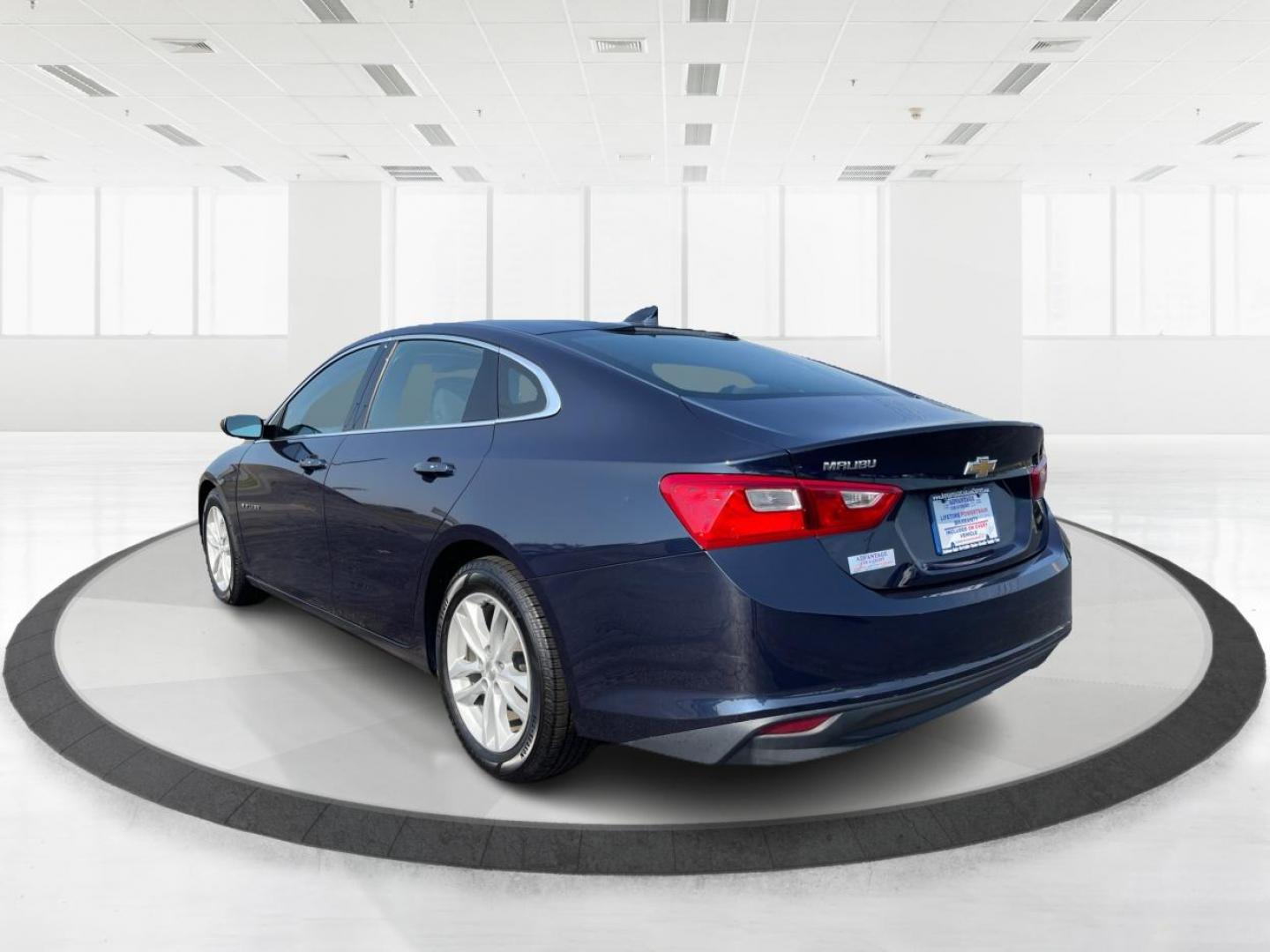 2016 Blue Velvet Metallic Chevrolet Malibu 1LT (1G1ZE5ST7GF) with an 1.5L L4 DOHC 16V engine, 6-Speed Automatic transmission, located at 880 E. National Road, Vandalia, OH, 45377, (937) 908-9800, 39.891918, -84.183594 - Photo#4