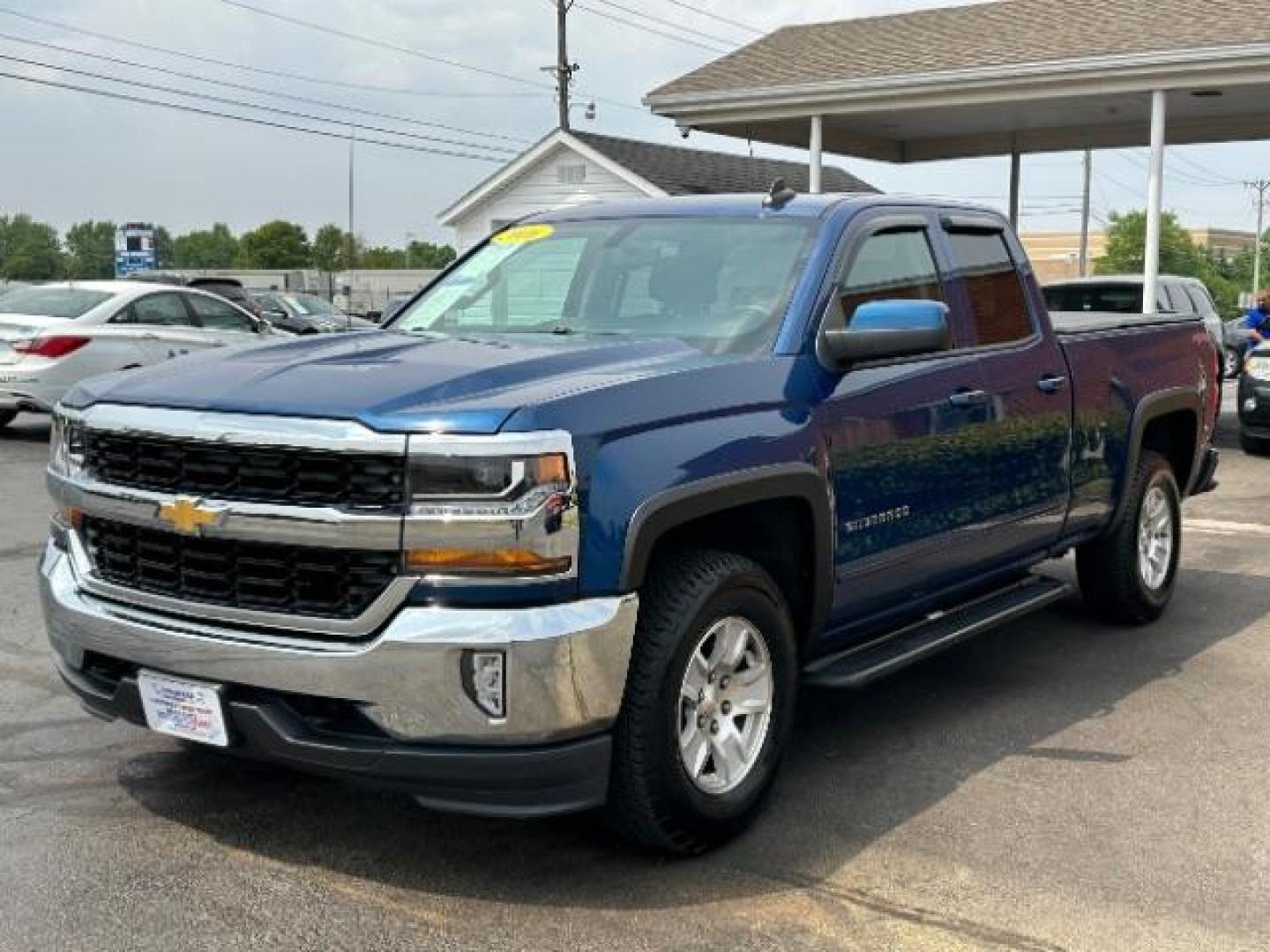 2016 Deep Ocean Blue Metallic Chevrolet Silverado 1500 LT Double Cab 4WD (1GCVKREC1GZ) with an 5.3L V8 OHV 16V engine, 6-Speed Automatic transmission, located at 1230 East Main St, Xenia, OH, 45385, (937) 908-9800, 39.688026, -83.910172 - Photo#2