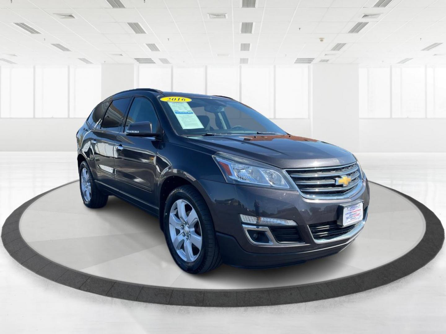 2016 Gray Chevrolet Traverse 1LT AWD (1GNKVGKD7GJ) with an 3.6L V6 DOHC 24V engine, 6A transmission, located at 1951 S Dayton Lakeview Rd., New Carlisle, OH, 45344, (937) 908-9800, 39.890999, -84.050255 - Photo#0