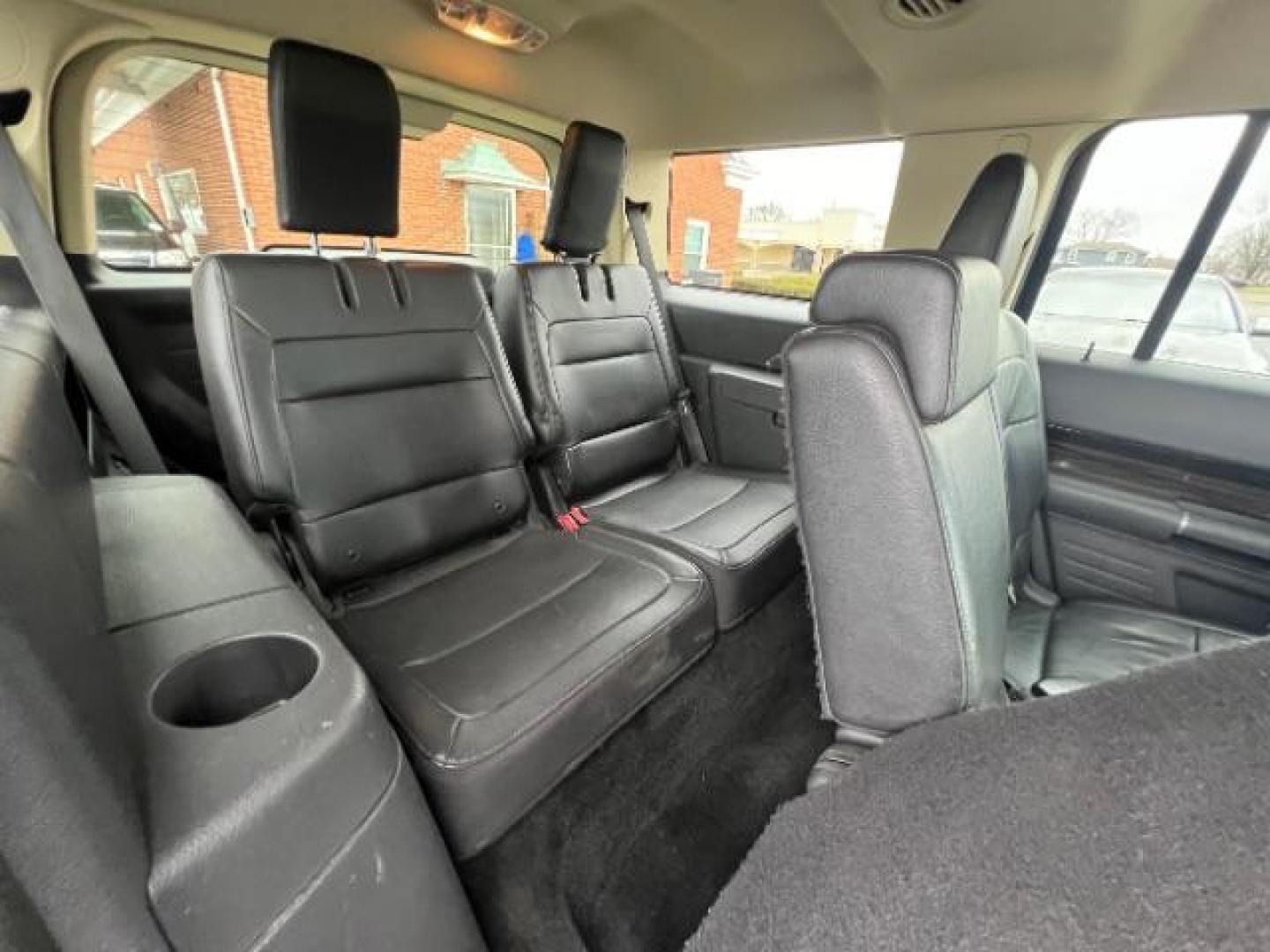 2016 Kona Blue Metallic Ford Flex SEL AWD (2FMHK6C86GB) with an 3.5L V6 DOHC 24V engine, 6-Speed Automatic Overdrive transmission, located at 1184 Kauffman Ave, Fairborn, OH, 45324, (937) 908-9800, 39.807072, -84.030914 - Photo#8