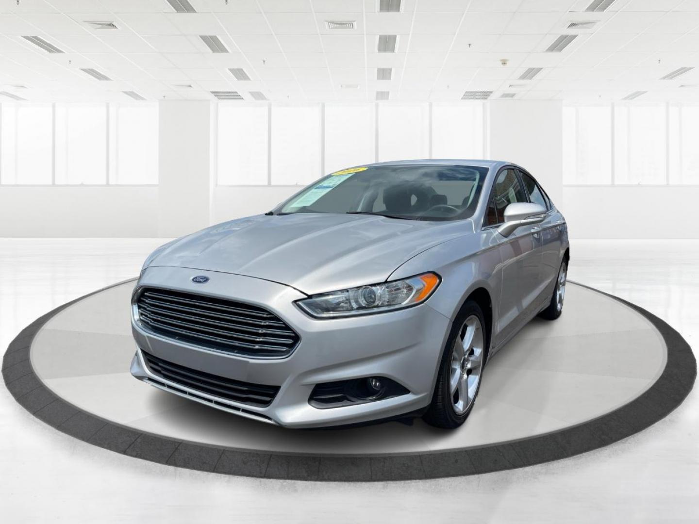 2016 Ingot Silver Metallic Ford Fusion (3FA6P0T90GR) with an 2.0L L4 DOHC 16V engine, 6-Speed Automatic transmission, located at 1184 Kauffman Ave, Fairborn, OH, 45324, (937) 908-9800, 39.807072, -84.030914 - Photo#7