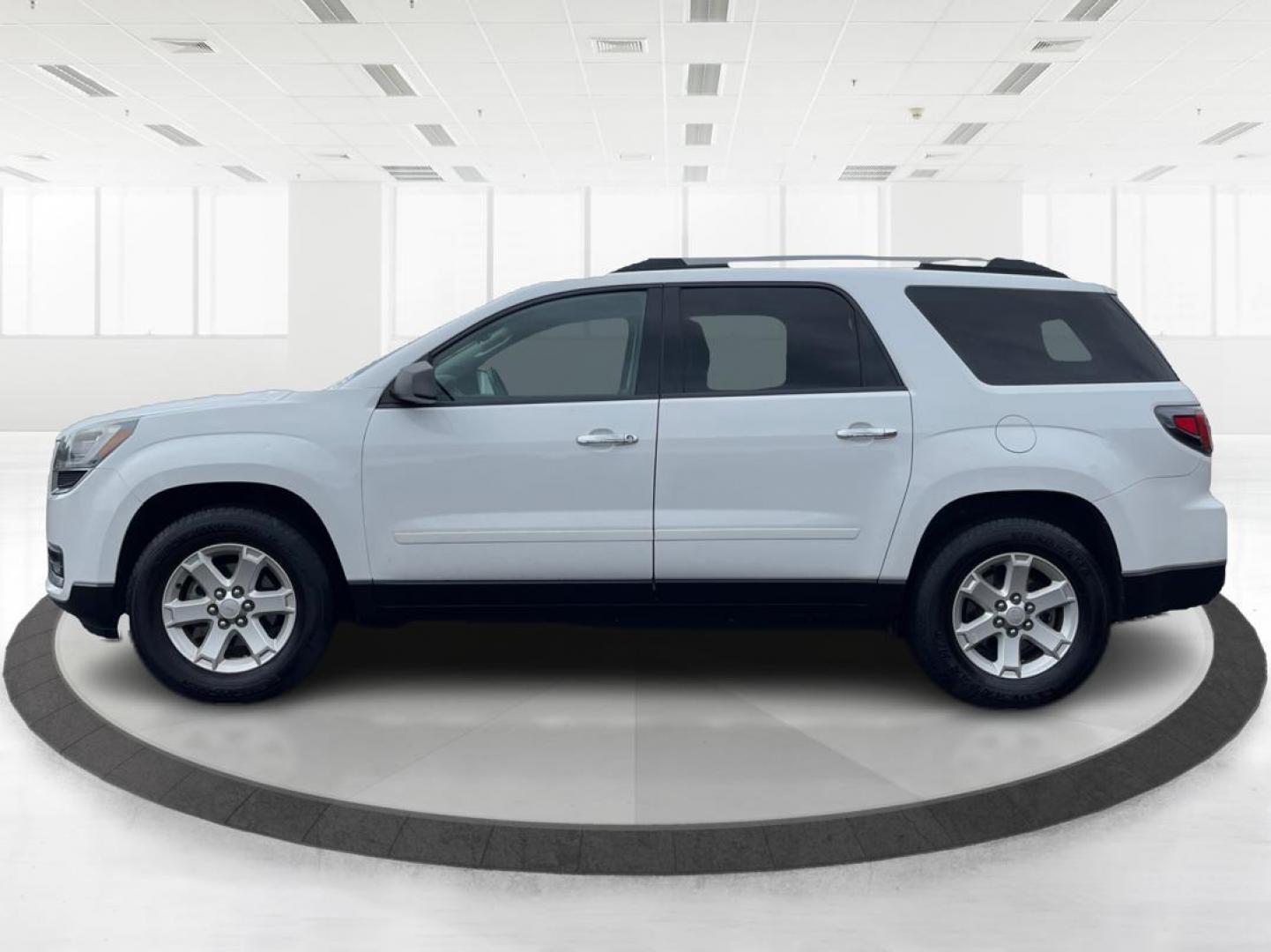 2016 Summit White GMC Acadia SL (1GKKR1ED0GJ) with an 3.6L V6 DOHC 24V engine, 6A transmission, located at 1230 East Main St, Xenia, OH, 45385, (937) 908-9800, 39.688026, -83.910172 - Photo#5