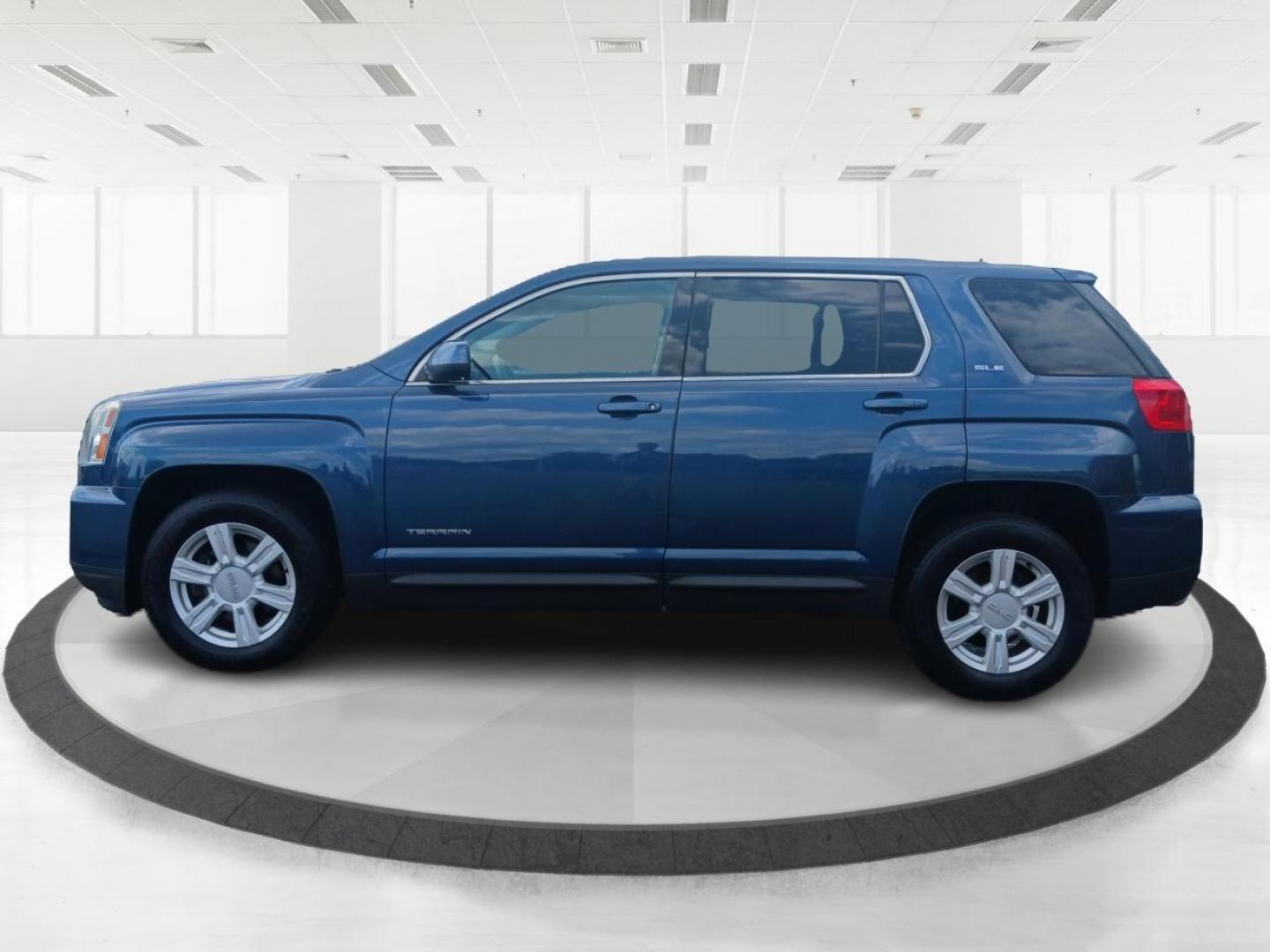 2016 Slate Blue Metallic GMC Terrain SLE1 FWD (2GKALMEK9G6) with an 2.4L L4 DOHC 16V engine, 6A transmission, located at 401 Woodman Dr, Riverside, OH, 45431, (937) 908-9800, 39.760899, -84.123421 - Photo#5