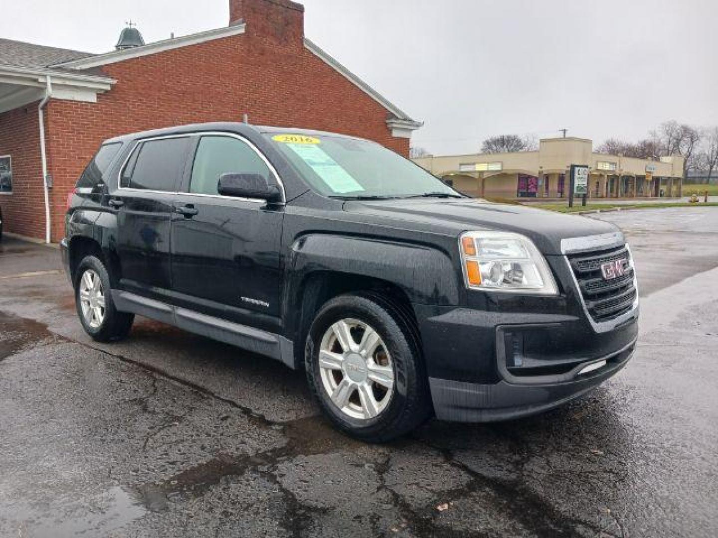 2016 Ebony Twilight Metallic GMC Terrain SLE1 FWD (2GKALMEK5G6) with an 2.4L L4 DOHC 16V engine, 6A transmission, located at 1230 East Main St, Xenia, OH, 45385, (937) 908-9800, 39.688026, -83.910172 - Photo#0