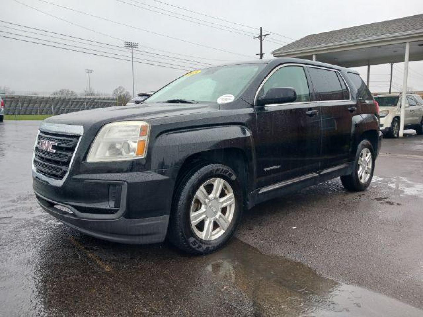 2016 Ebony Twilight Metallic GMC Terrain SLE1 FWD (2GKALMEK5G6) with an 2.4L L4 DOHC 16V engine, 6A transmission, located at 1230 East Main St, Xenia, OH, 45385, (937) 908-9800, 39.688026, -83.910172 - Photo#3