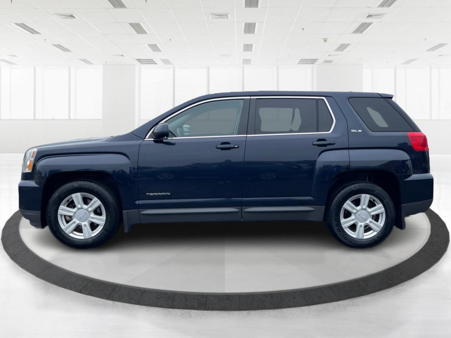 2016 Dark Sapphire Blue Metallic GMC Terrain SLE1 FWD (2GKALMEK5G6) with an 2.4L L4 DOHC 16V engine, 6A transmission, located at 1951 S Dayton Lakeview Rd., New Carlisle, OH, 45344, (937) 908-9800, 39.890999, -84.050255 - Photo#5