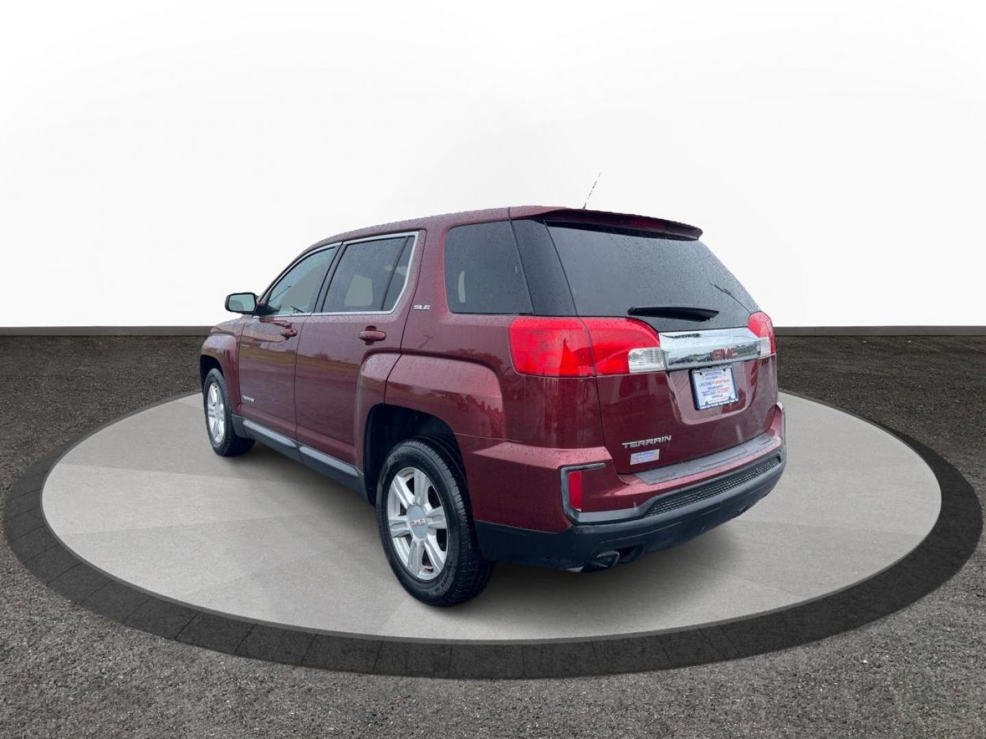 2016 Crimson Red Tintcoat GMC Terrain SLE1 FWD (2GKALMEK9G6) with an 2.4L L4 DOHC 16V engine, 6A transmission, located at 4508 South Dixie Dr, Moraine, OH, 45439, (937) 908-9800, 39.689976, -84.218452 - Photo#4