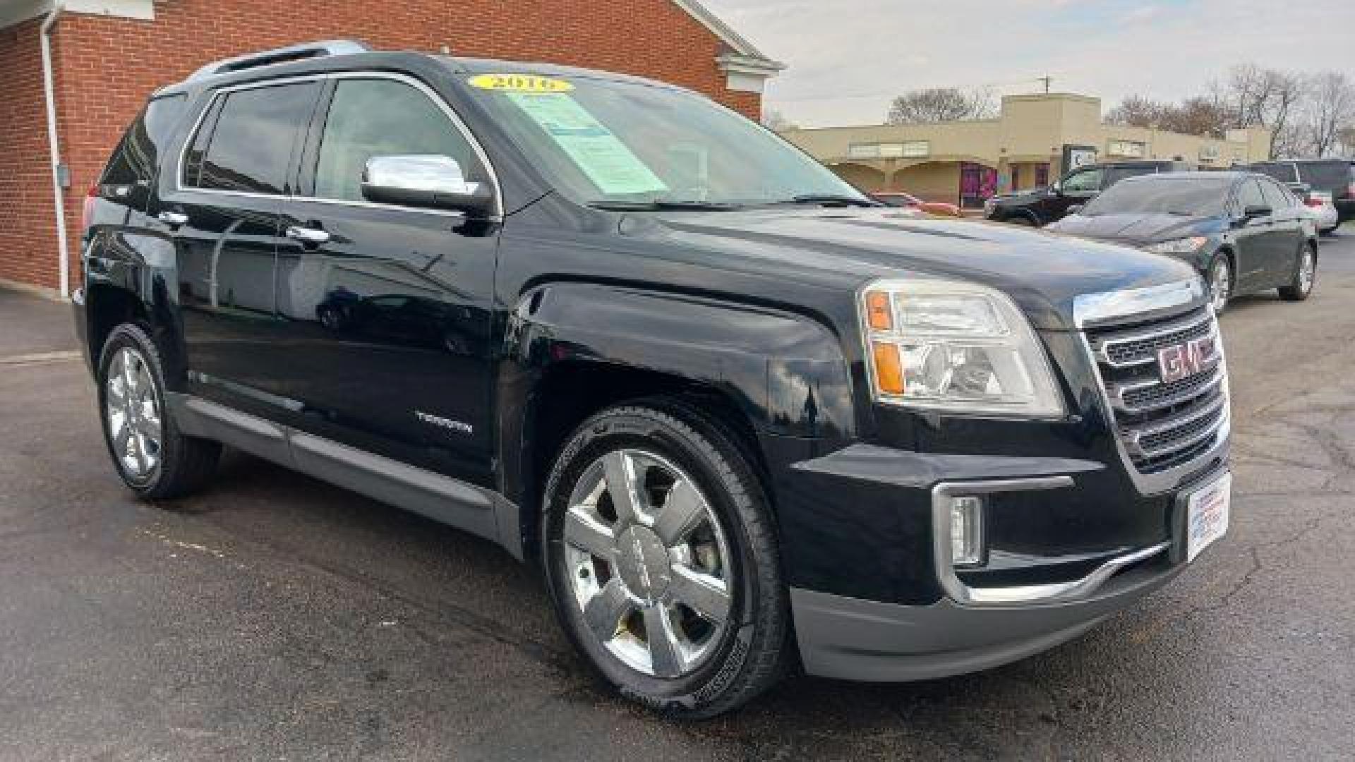 2016 Onyx Black GMC Terrain SLT FWD (2GKFLPE33G6) with an 3.6L V6 DOHC 24V engine, 6-Speed Automatic transmission, located at 880 E. National Road, Vandalia, OH, 45377, (937) 908-9800, 39.891918, -84.183594 - Photo#0