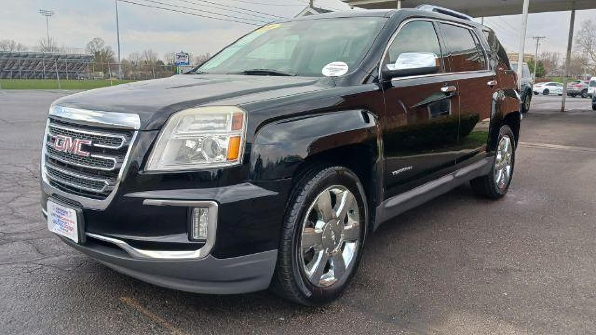 2016 Onyx Black GMC Terrain SLT FWD (2GKFLPE33G6) with an 3.6L V6 DOHC 24V engine, 6-Speed Automatic transmission, located at 880 E. National Road, Vandalia, OH, 45377, (937) 908-9800, 39.891918, -84.183594 - Photo#2