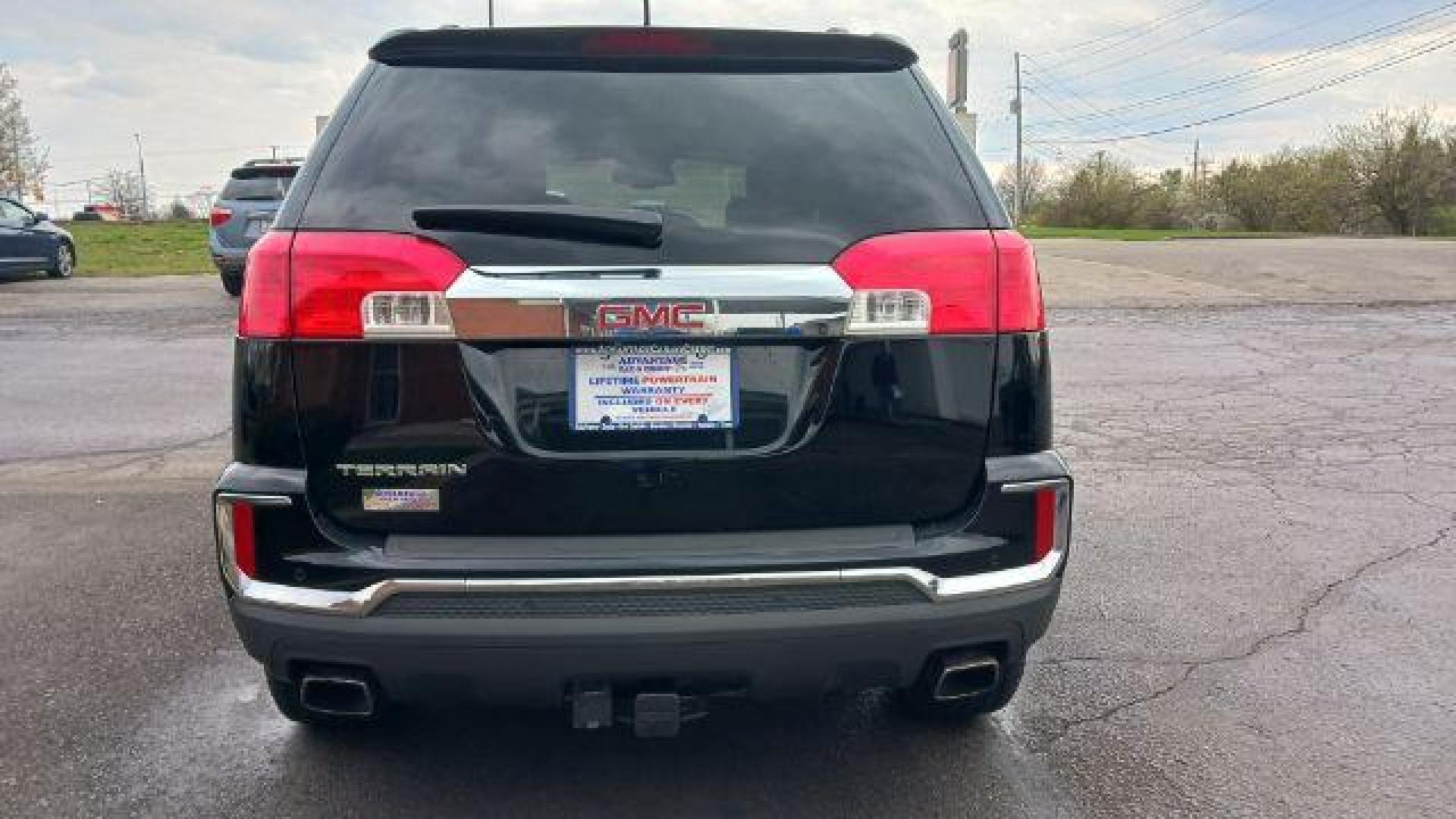 2016 Onyx Black GMC Terrain SLT FWD (2GKFLPE33G6) with an 3.6L V6 DOHC 24V engine, 6-Speed Automatic transmission, located at 880 E. National Road, Vandalia, OH, 45377, (937) 908-9800, 39.891918, -84.183594 - Photo#5