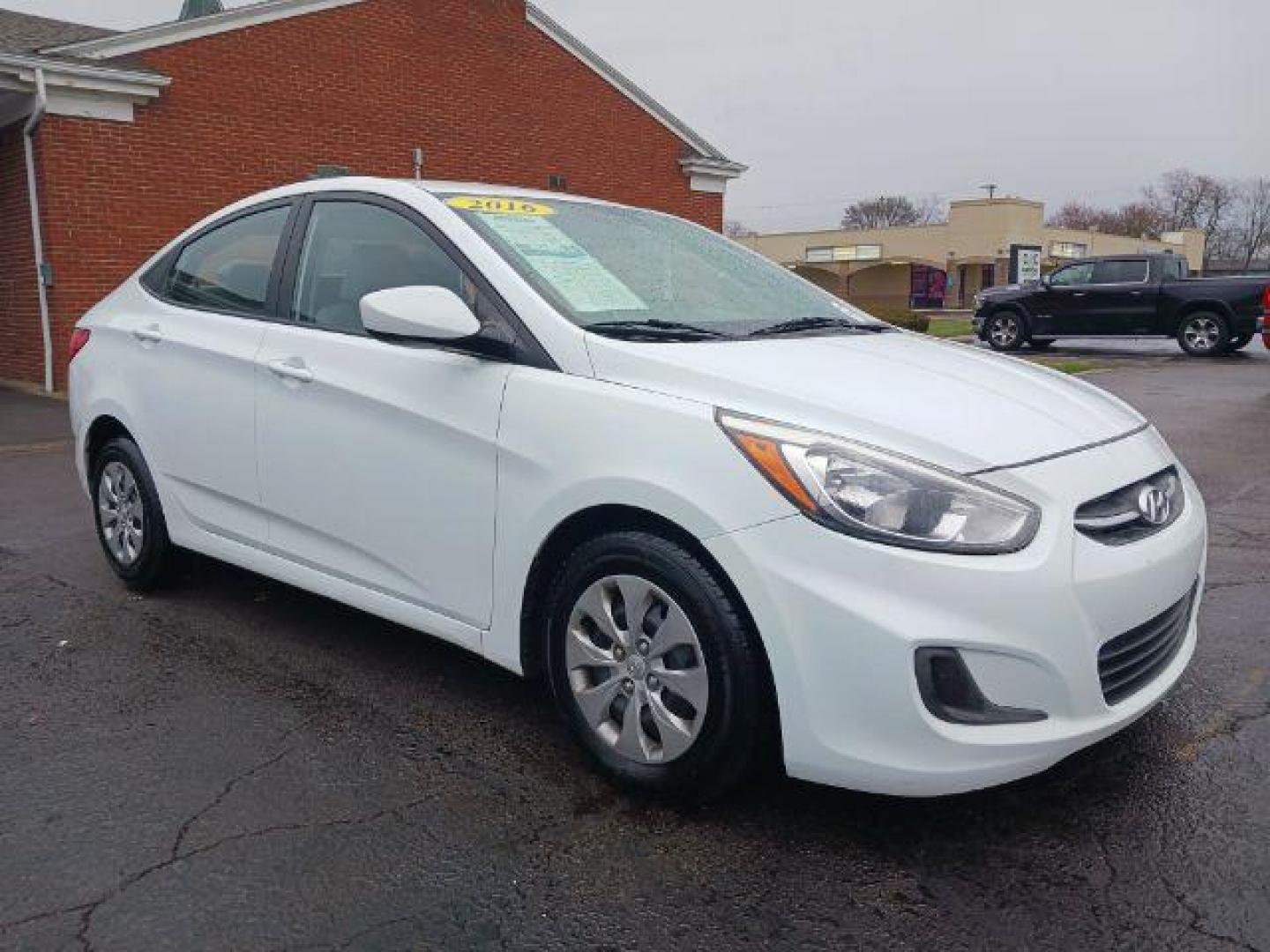 2016 Century White Hyundai Accent SE 4-Door 6A (KMHCT4AE2GU) with an 1.6L L4 DOHC 16V engine, 6-Speed Automatic transmission, located at 4508 South Dixie Dr, Moraine, OH, 45439, (937) 908-9800, 39.689976, -84.218452 - Photo#0