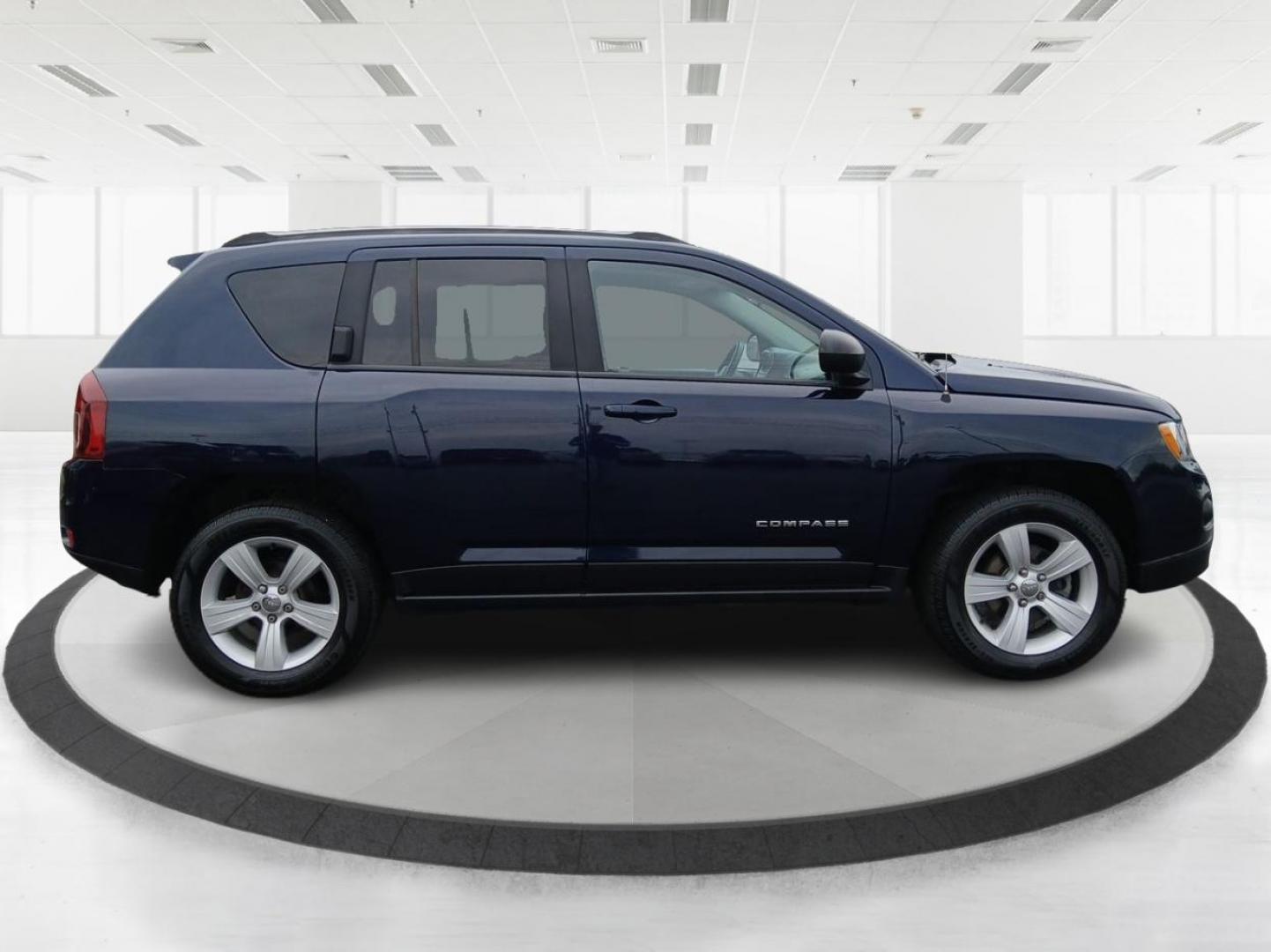 2016 Jeep Compass Sport 4WD (1C4NJDBB9GD) with an 2.4L L4 DOHC 16V engine, located at 1184 Kauffman Ave, Fairborn, OH, 45324, (937) 908-9800, 39.807072, -84.030914 - 2016 Jeep Compass Sport 4WD - Photo#1