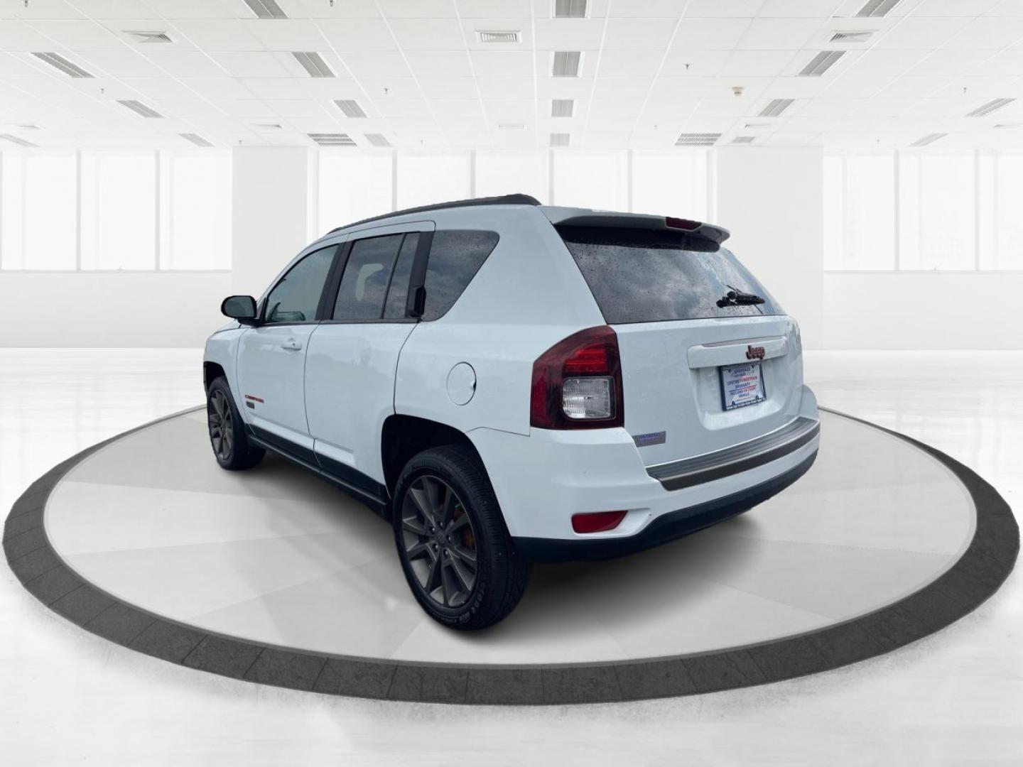 2016 White Jeep Compass Sport FWD (1C4NJCBBXGD) with an 2.4L L4 DOHC 16V engine, located at 4508 South Dixie Dr, Moraine, OH, 45439, (937) 908-9800, 39.689976, -84.218452 - Photo#4