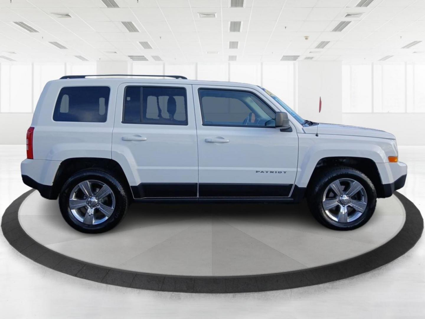 2016 Jeep Patriot Latitude 4WD (1C4NJRFB4GD) with an 2.4L L4 DOHC 16V engine, located at 1184 Kauffman Ave, Fairborn, OH, 45324, (937) 908-9800, 39.807072, -84.030914 - 2016 Jeep Patriot Latitude 4WD - Photo#1