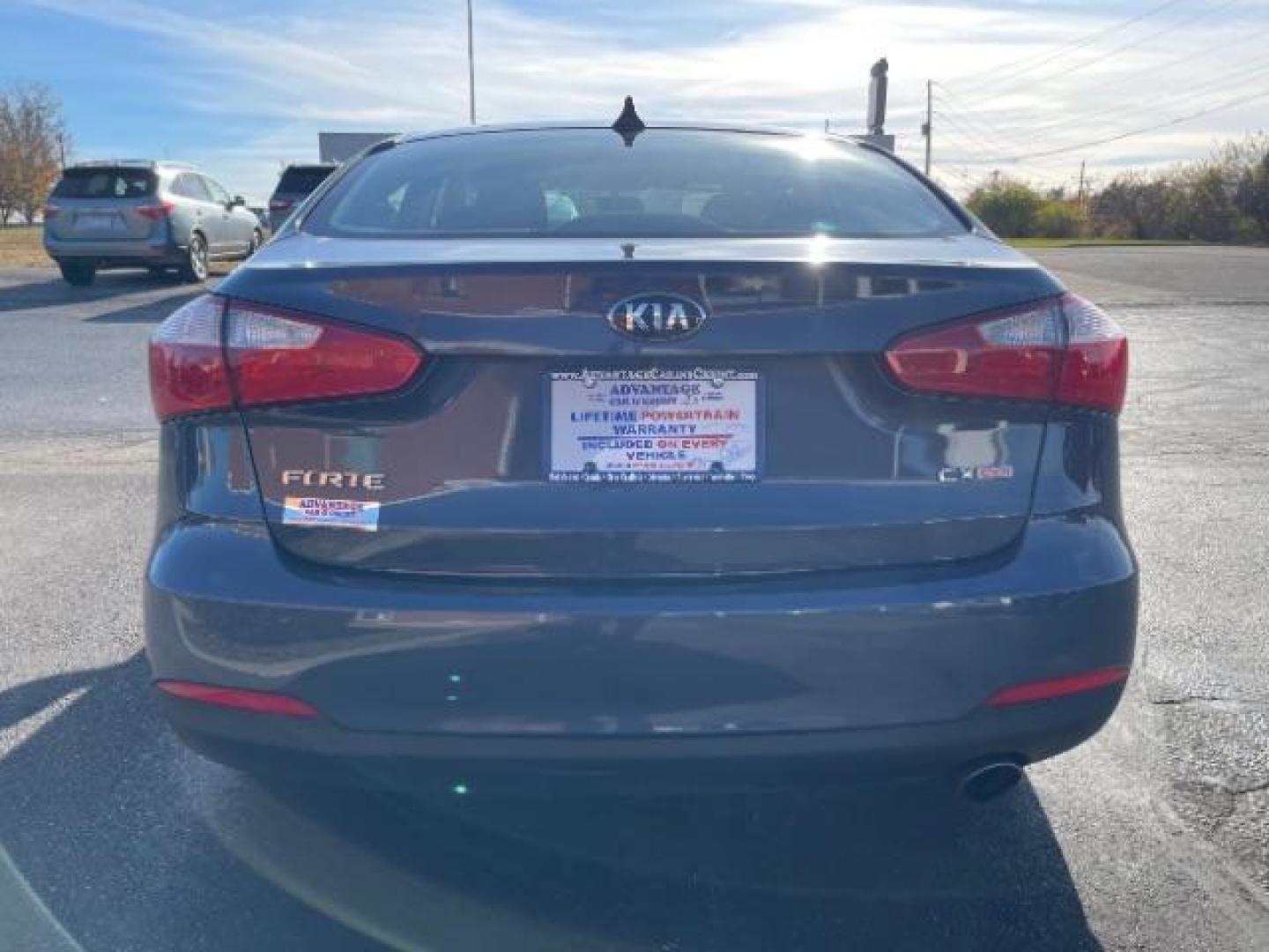 2016 Graphite Steel Kia Forte EX (KNAFX4A85G5) with an 2.0L L4 DOHC 16V engine, 6-Speed Automatic transmission, located at 1230 East Main St, Xenia, OH, 45385, (937) 908-9800, 39.688026, -83.910172 - Photo#5