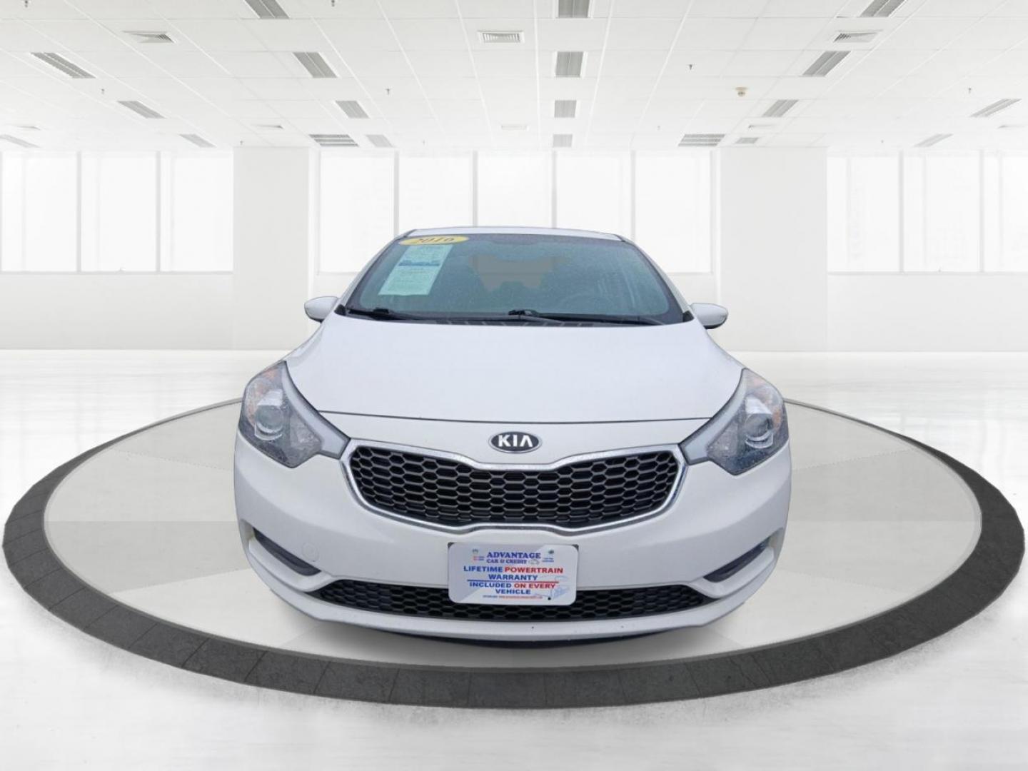 2016 Snow White Pearl Kia Forte LX w/Popular Package (KNAFK4A60G5) with an 1.8L L4 DOHC 16V engine, located at 880 E. National Road, Vandalia, OH, 45377, (937) 908-9800, 39.891918, -84.183594 - Photo#6