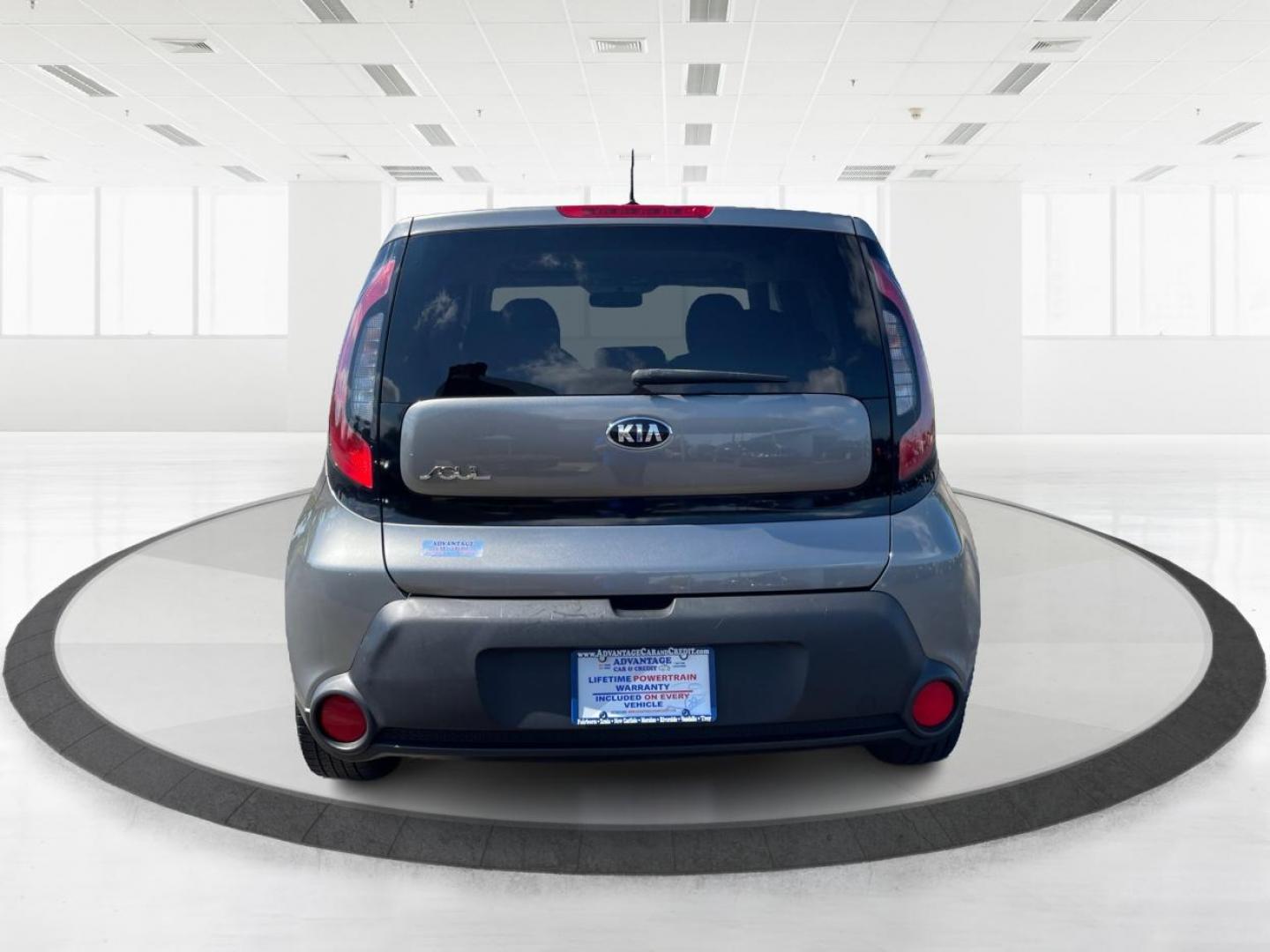 2016 Titanium Gray Kia Soul Base 6A (KNDJN2A20G7) with an 1.6L L4 DOHC 16V engine, 6-Speed Automatic transmission, located at 401 Woodman Dr, Riverside, OH, 45431, (937) 908-9800, 39.760899, -84.123421 - Photo#3