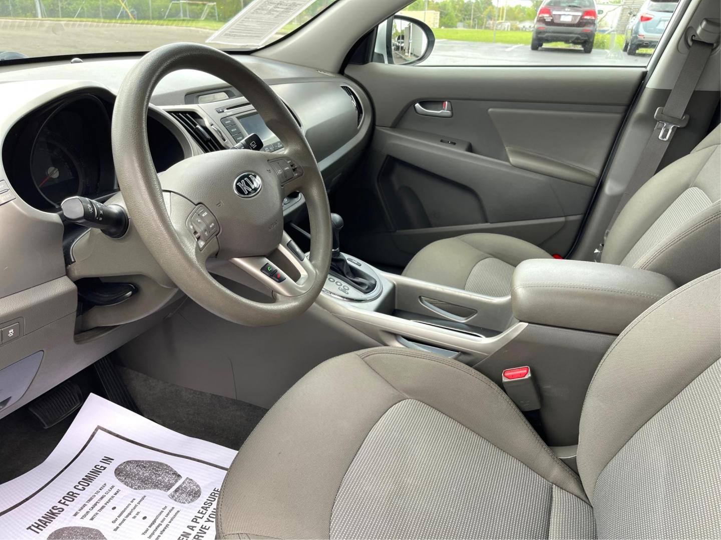 2016 Bright Silver Kia Sportage (KNDPBCAC3G7) with an 2.4L V6 DOHC 24V engine, 6-Speed Automatic transmission, located at 1951 S Dayton Lakeview Rd., New Carlisle, OH, 45344, (937) 908-9800, 39.890999, -84.050255 - Photo#8