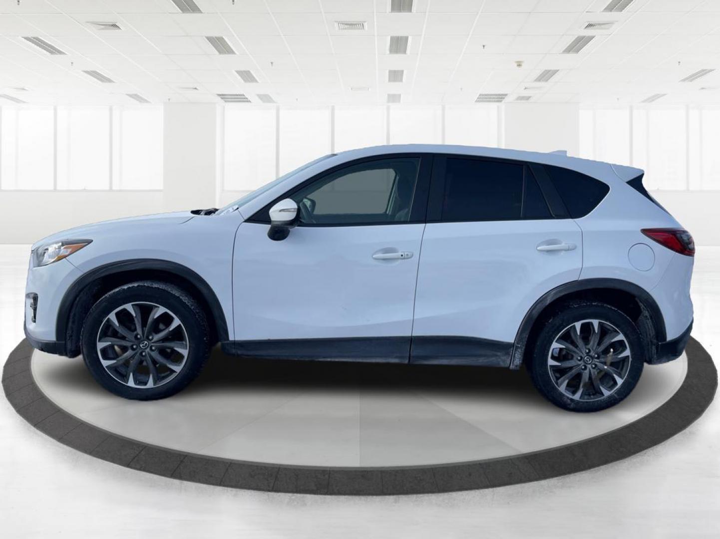 2016 Mazda CX-5 Grand Touring AWD (JM3KE4DY8G0) with an 2.5L L4 DOHC 16V engine, 6-Speed Automatic transmission, located at 1951 S Dayton Lakeview Rd., New Carlisle, OH, 45344, (937) 908-9800, 39.890999, -84.050255 - Photo#5