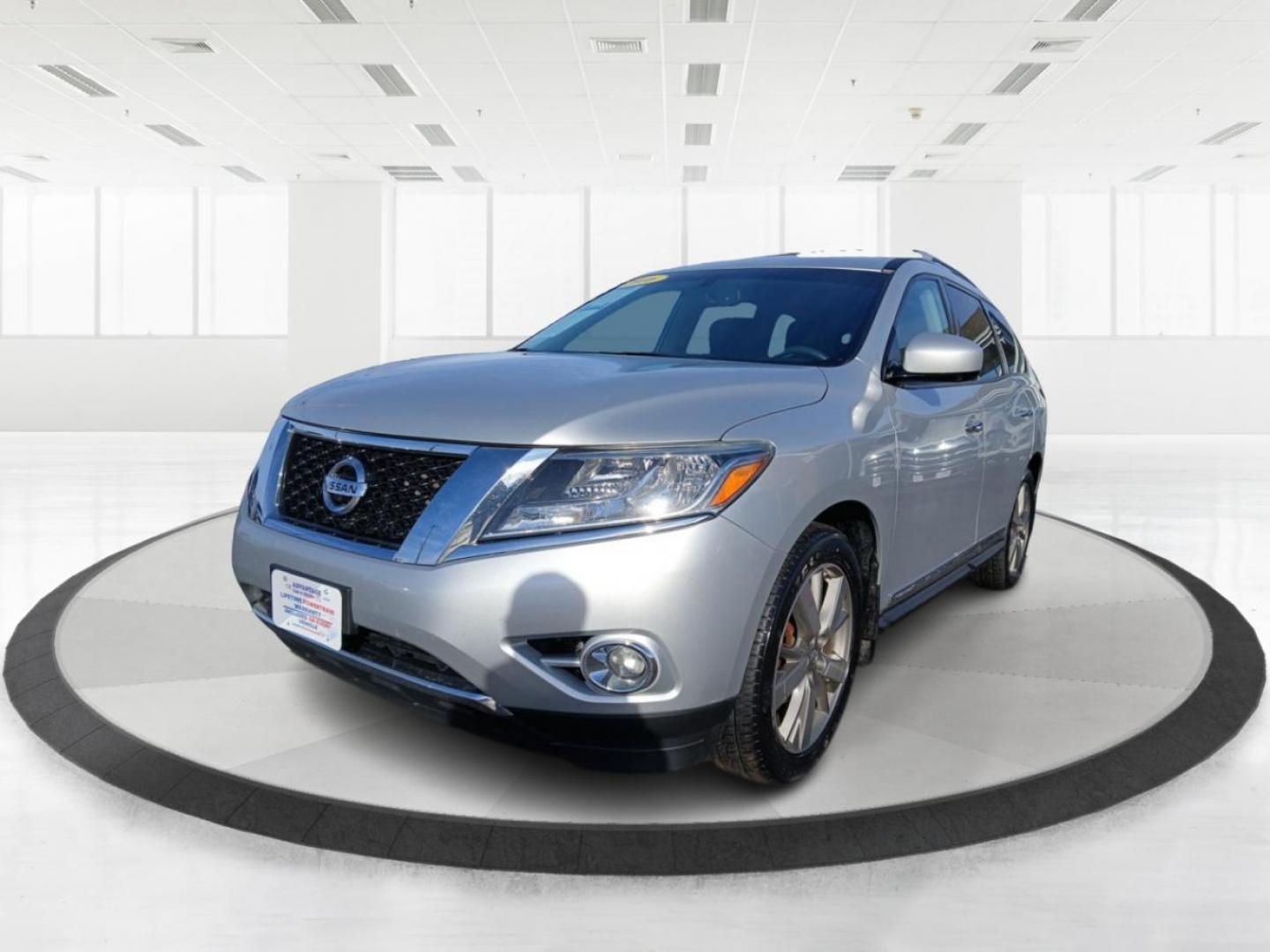 2016 Nissan Pathfinder Platinum 4WD (5N1AR2MMXGC) with an 3.5L V6 DOHC 24V engine, Continuously Variable Transmission transmission, located at 880 E. National Road, Vandalia, OH, 45377, (937) 908-9800, 39.891918, -84.183594 - Third Row - Photo#7