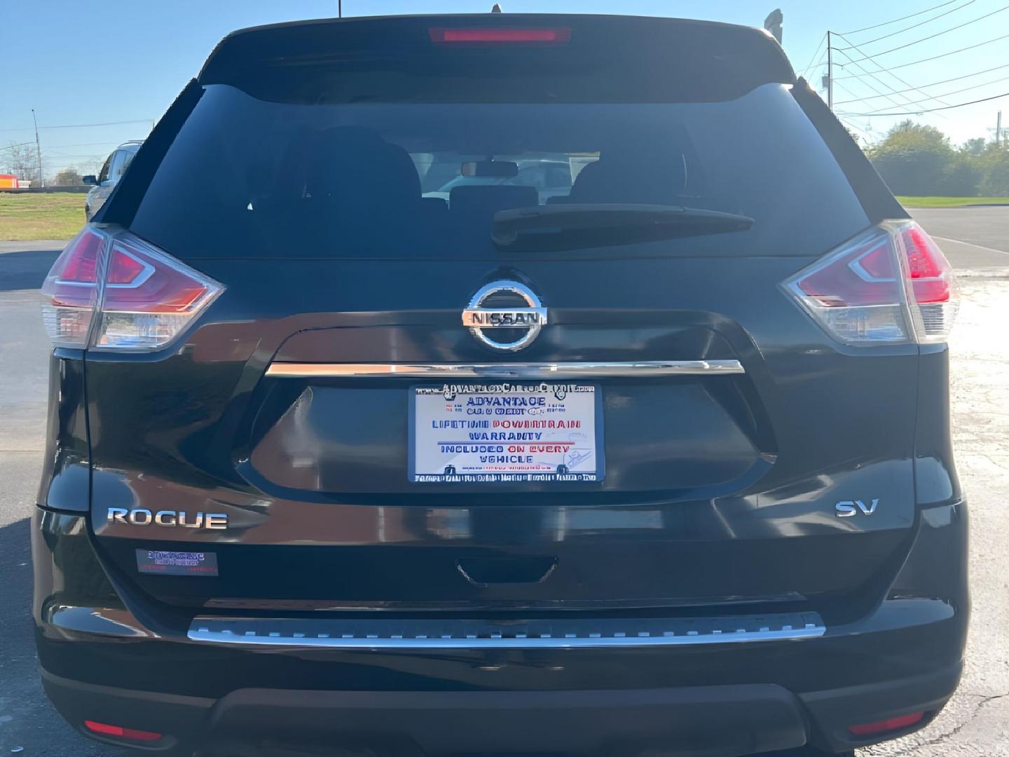 2016 Magnetic Black Nissan Rogue S 2WD (KNMAT2MT6GP) with an 2.5L L4 DOHC 16V engine, CVT transmission, located at 1230 East Main St, Xenia, OH, 45385, (937) 908-9800, 39.688026, -83.910172 - Photo#11