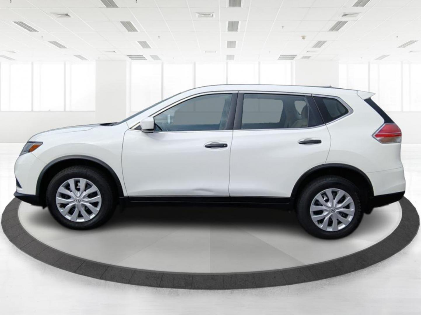 2016 Glacier White Nissan Rogue S AWD (JN8AT2MV9GW) with an 2.5L L4 DOHC 16V engine, CVT transmission, located at 1951 S Dayton Lakeview Rd., New Carlisle, OH, 45344, (937) 908-9800, 39.890999, -84.050255 - Photo#5