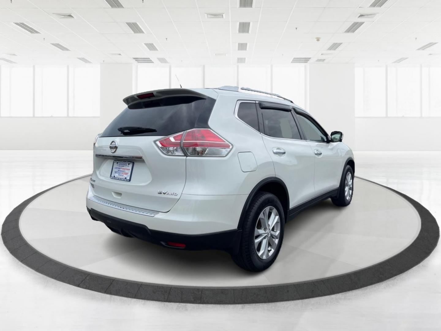 2016 Pearl White Nissan Rogue SV AWD (KNMAT2MV7GP) with an 2.5L L4 DOHC 16V engine, Continuously Variable Transmission transmission, located at 880 E. National Road, Vandalia, OH, 45377, (937) 908-9800, 39.891918, -84.183594 - Photo#2