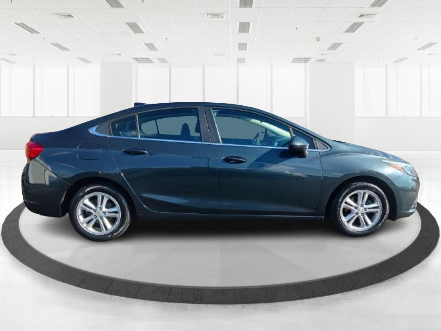 2017 Chevrolet Cruze LT Auto (3G1BE5SM0HS) with an 1.4L L4 DOHC 16V TURBO engine, 6-Speed Automatic transmission, located at 1184 Kauffman Ave, Fairborn, OH, 45324, (937) 908-9800, 39.807072, -84.030914 - Photo#1