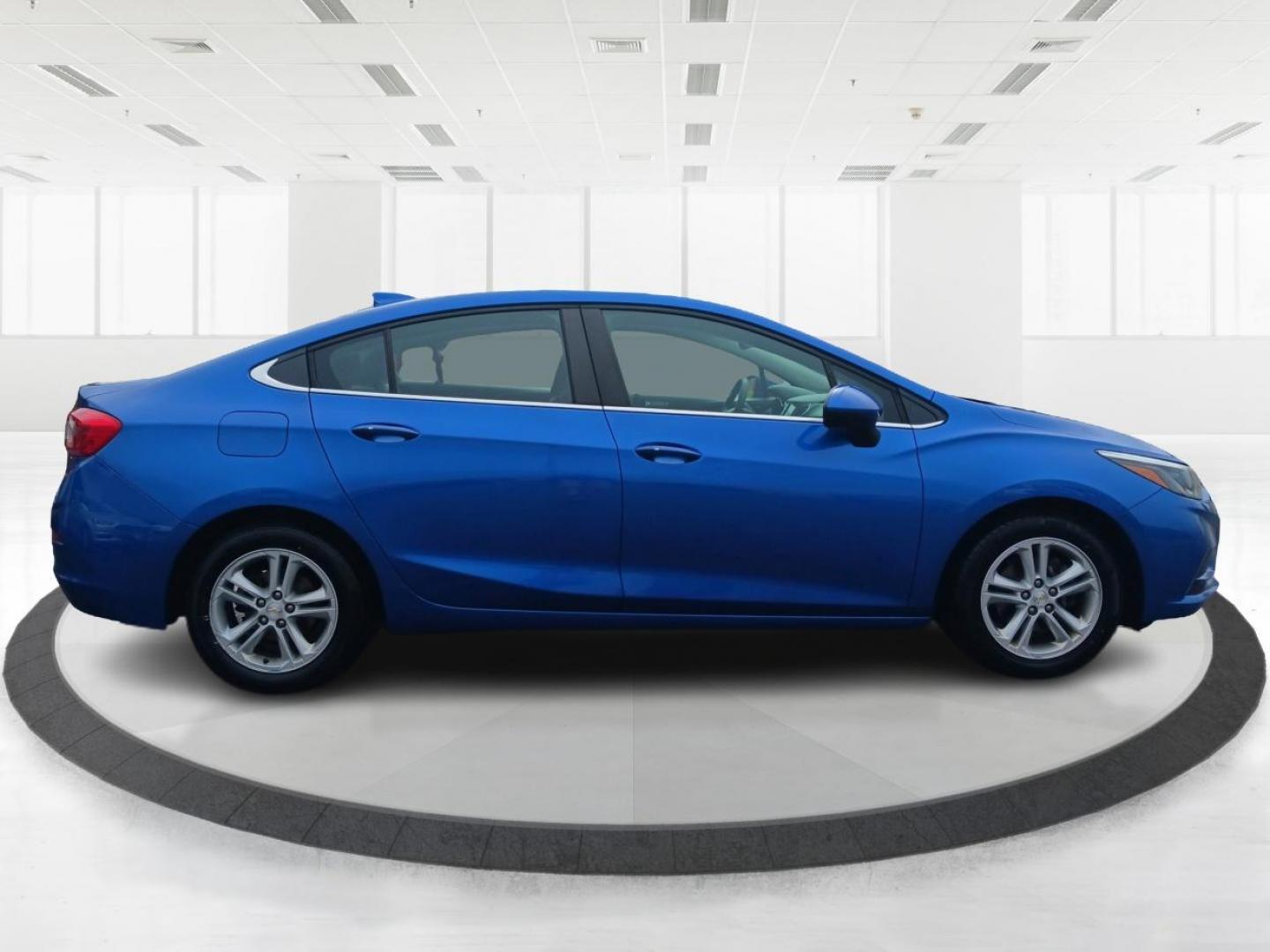 2017 Kinetic Blue Metallic Chevrolet Cruze LT Auto (1G1BE5SM3H7) with an 1.4L L4 DOHC 16V TURBO engine, 6A transmission, located at 1951 S Dayton Lakeview Rd., New Carlisle, OH, 45344, (937) 908-9800, 39.890999, -84.050255 - Photo#1