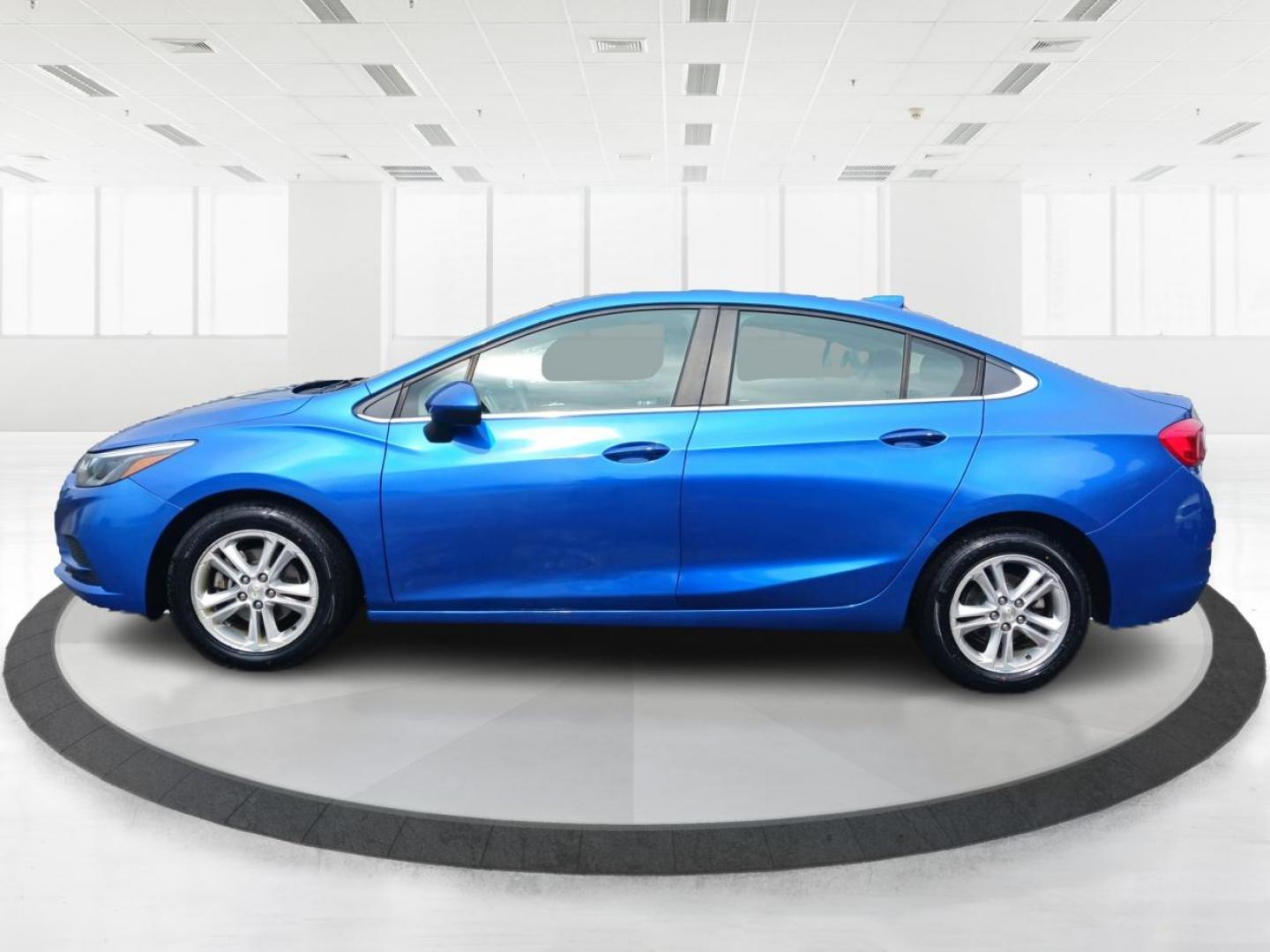 2017 Kinetic Blue Metallic Chevrolet Cruze LT Auto (1G1BE5SM3H7) with an 1.4L L4 DOHC 16V TURBO engine, 6A transmission, located at 1951 S Dayton Lakeview Rd., New Carlisle, OH, 45344, (937) 908-9800, 39.890999, -84.050255 - Photo#5