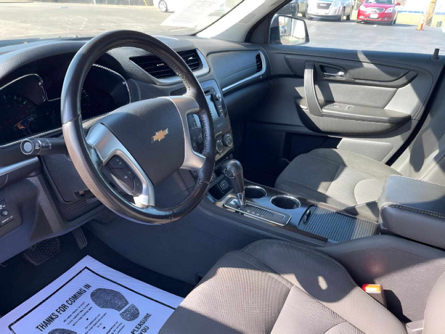 2017 Blue Velvet Metallic Chevrolet Traverse (1GNKRGKD9HJ) with an 3.6L V6 DOHC 24V engine, 6-Speed Automatic transmission, located at 880 E. National Road, Vandalia, OH, 45377, (937) 908-9800, 39.891918, -84.183594 - Photo#6