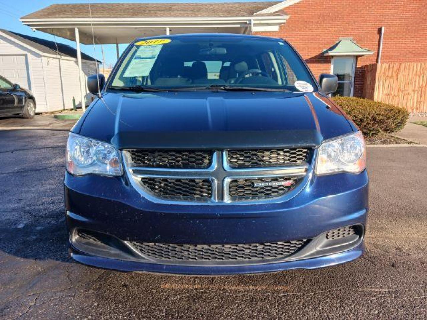 2017 Contusion Blue Pearl Coat Dodge Grand Caravan SE (2C4RDGBG6HR) with an 3.6L V6 DOHC 24V engine, 6-Speed Automatic transmission, located at 4508 South Dixie Dr, Moraine, OH, 45439, (937) 908-9800, 39.689976, -84.218452 - Photo#1