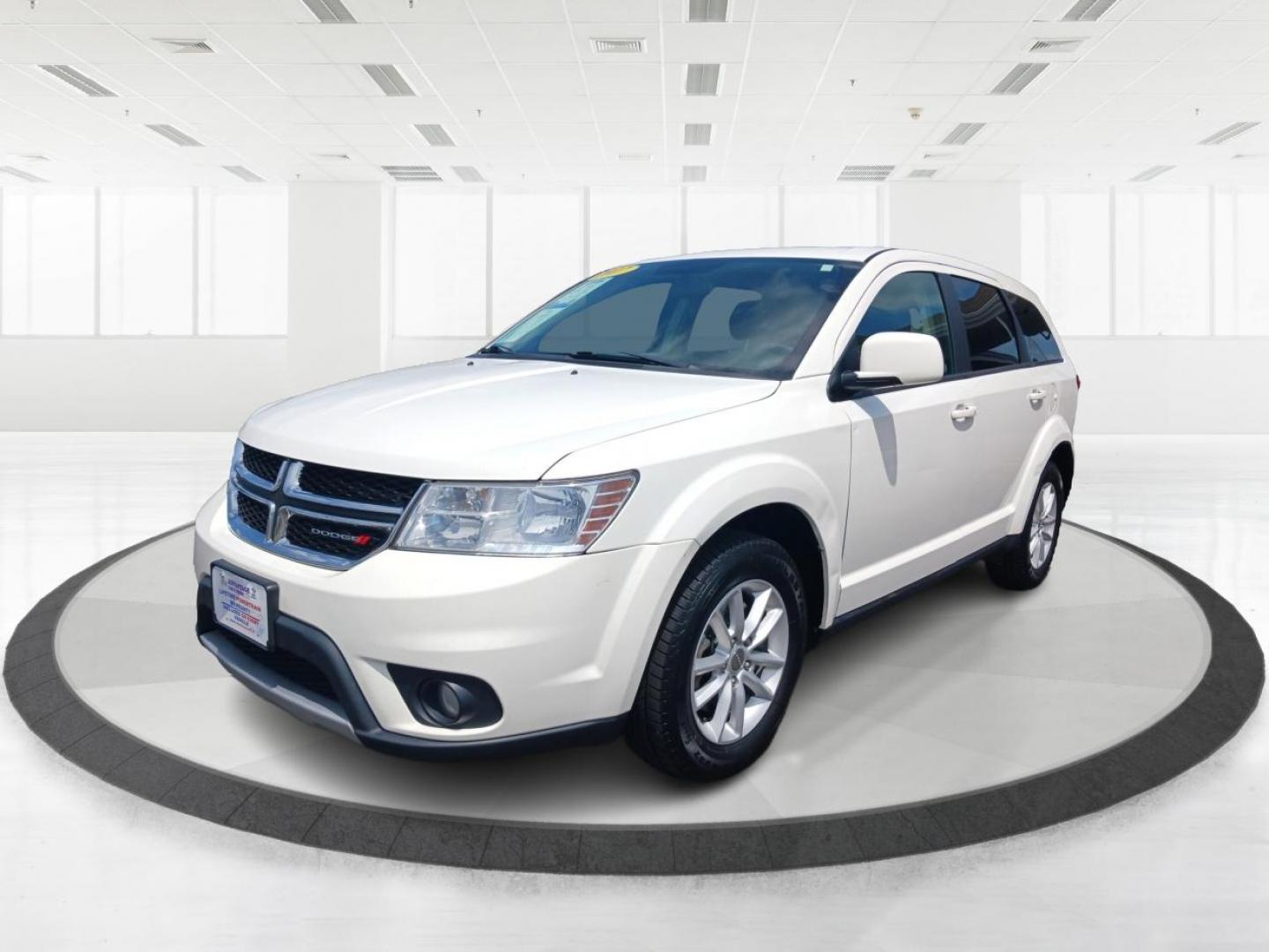 2017 White Dodge Journey (3C4PDDBG0HT) with an 3.6L V6 DOHC 24V engine, 6-Speed Automatic transmission, located at 4508 South Dixie Dr, Moraine, OH, 45439, (937) 908-9800, 39.689976, -84.218452 - Photo#7