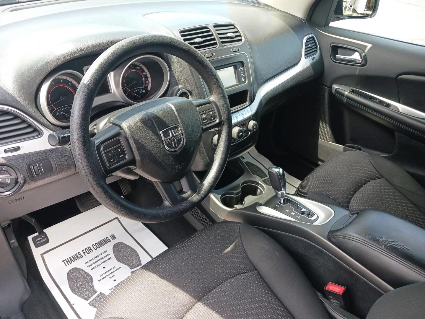 2017 White Dodge Journey (3C4PDDBG0HT) with an 3.6L V6 DOHC 24V engine, 6-Speed Automatic transmission, located at 4508 South Dixie Dr, Moraine, OH, 45439, (937) 908-9800, 39.689976, -84.218452 - Photo#8