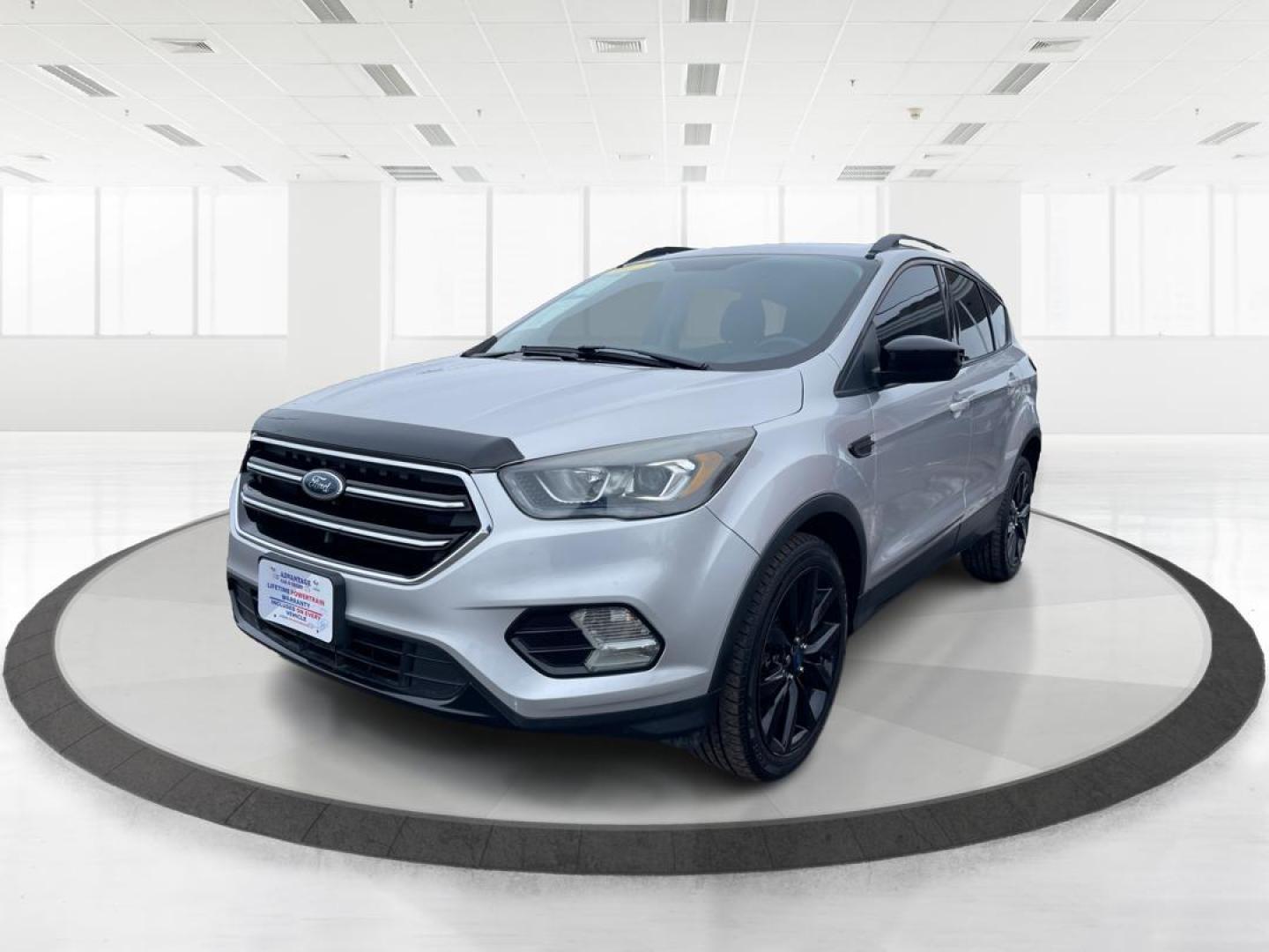 2017 Ford Escape SE 4WD (1FMCU9GD2HU) with an 1.5L L4 DOHC 16V engine, 6-Speed Automatic transmission, located at 1184 Kauffman Ave, Fairborn, OH, 45324, (937) 908-9800, 39.807072, -84.030914 - 2017 Ford Escape SE 4WD - Photo#7