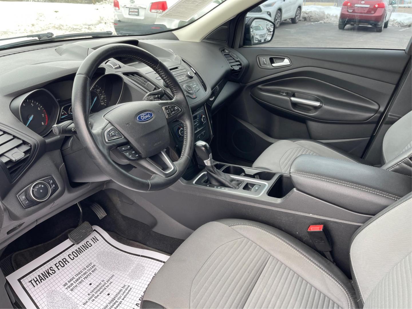 2017 Ford Escape SE 4WD (1FMCU9GD2HU) with an 1.5L L4 DOHC 16V engine, 6-Speed Automatic transmission, located at 1184 Kauffman Ave, Fairborn, OH, 45324, (937) 908-9800, 39.807072, -84.030914 - 2017 Ford Escape SE 4WD - Photo#8