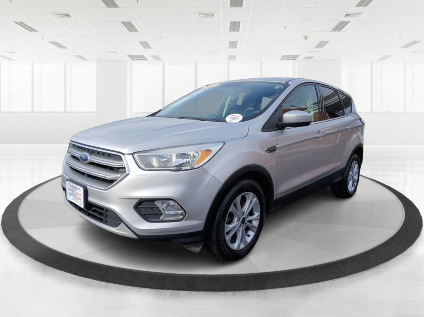 2017 Ford Escape SE 4WD (1FMCU9GD6HU) with an 1.5L L4 DOHC 16V engine, 6-Speed Automatic transmission, located at 8750 N County Rd 25A, Piqua, OH, 45356, (937) 908-9800, 40.164391, -84.232513 - 2017 Ford Escape SE 4WD - Photo#7