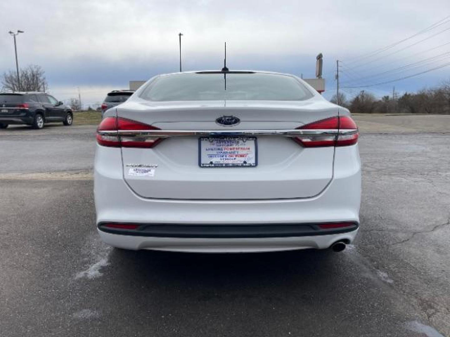 2017 White Gold Ford Fusion S (3FA6P0G7XHR) with an 2.5L L4 DOHC 16V engine, 6-Speed Automatic transmission, located at 1184 Kauffman Ave, Fairborn, OH, 45324, (937) 908-9800, 39.807072, -84.030914 - Photo#4