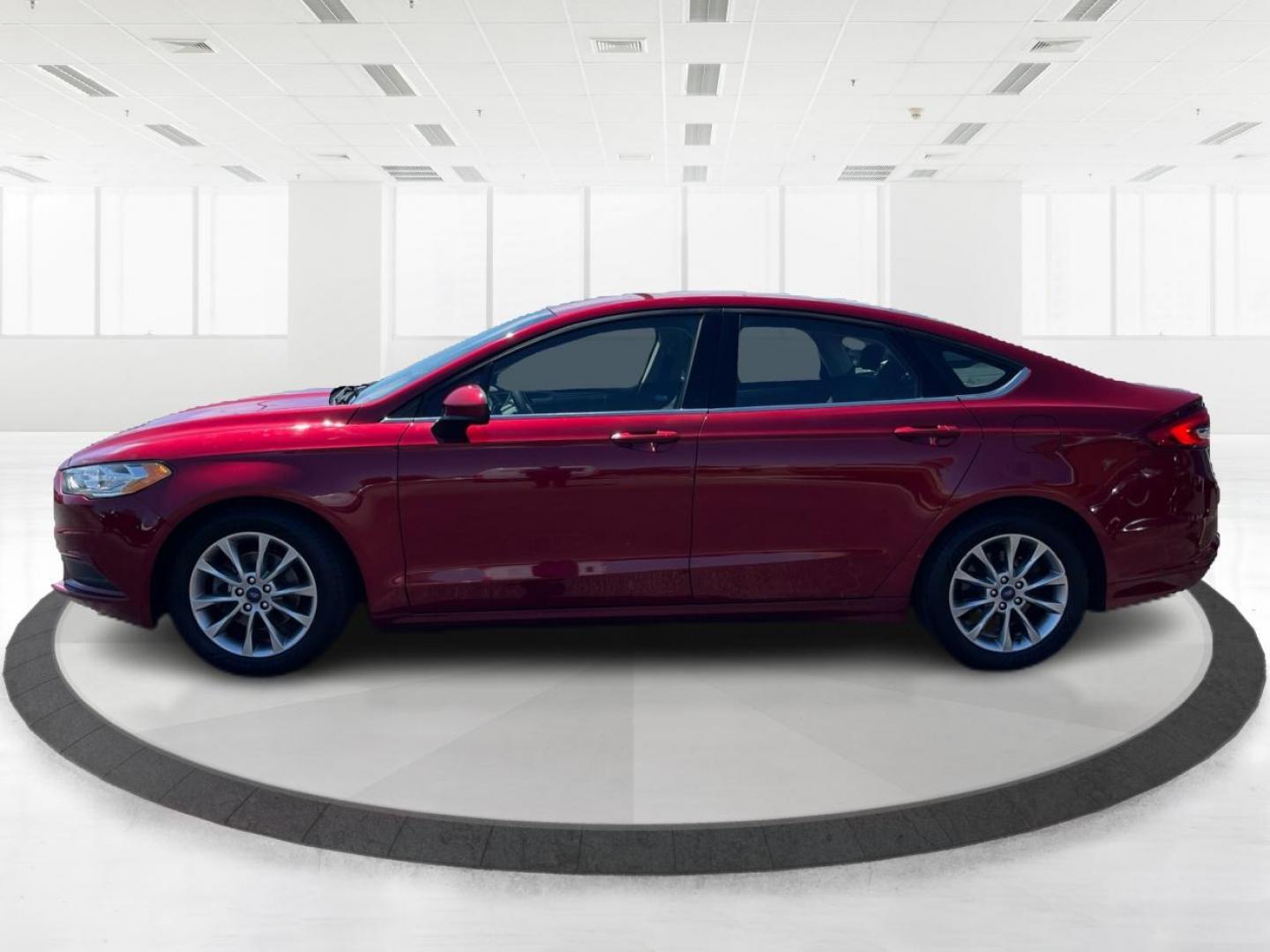 2017 Ruby Red Metallic Tinted Clearcoat Ford Fusion SE (3FA6P0H74HR) with an 2.5L L4 DOHC 16V engine, 6-Speed Automatic transmission, located at 1184 Kauffman Ave, Fairborn, OH, 45324, (937) 908-9800, 39.807072, -84.030914 - Photo#5