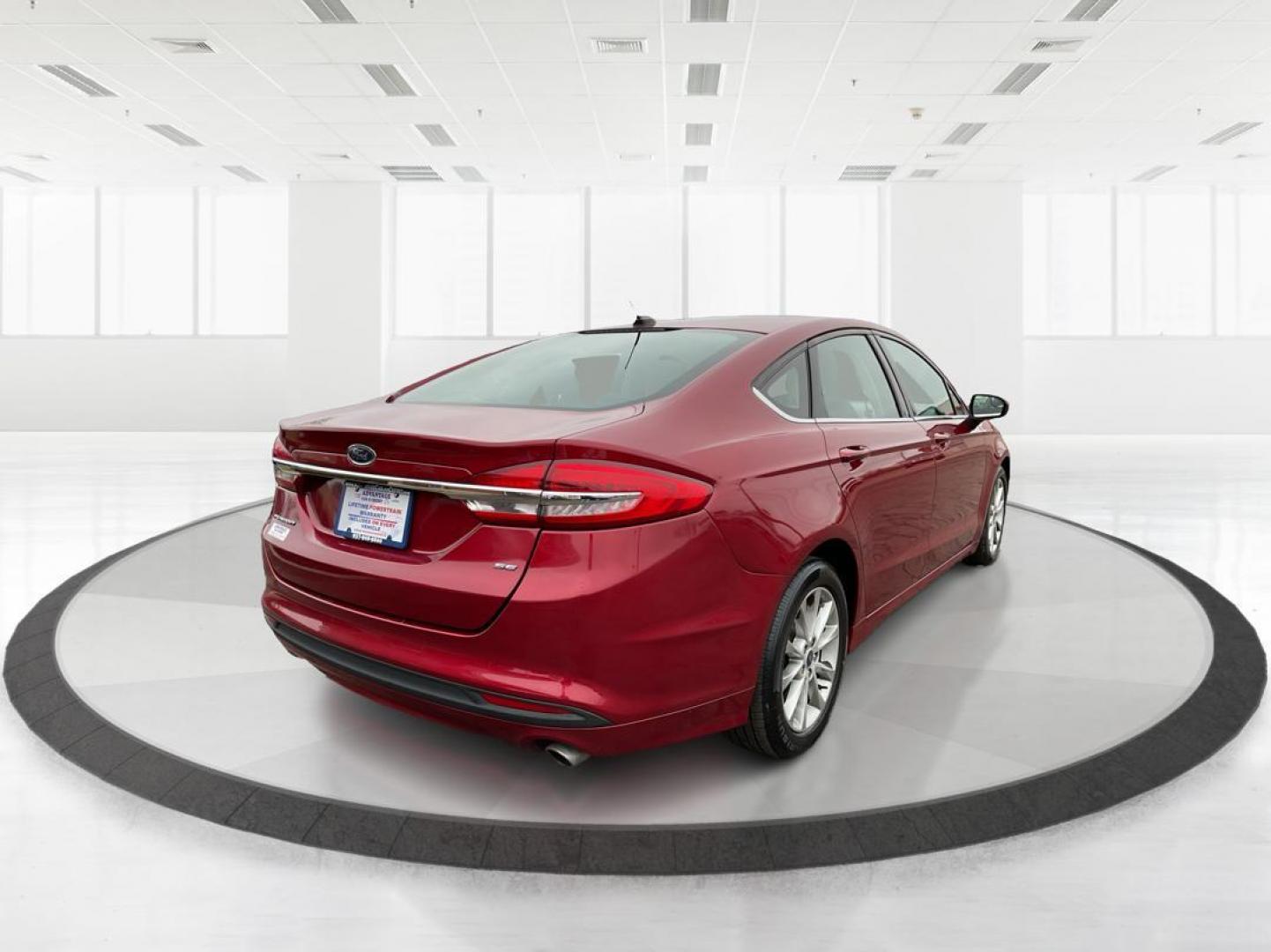 2017 Ford Fusion SE (3FA6P0H7XHR) with an Other engine, located at 4508 South Dixie Dr, Moraine, OH, 45439, (937) 908-9800, 39.689976, -84.218452 - Photo#2