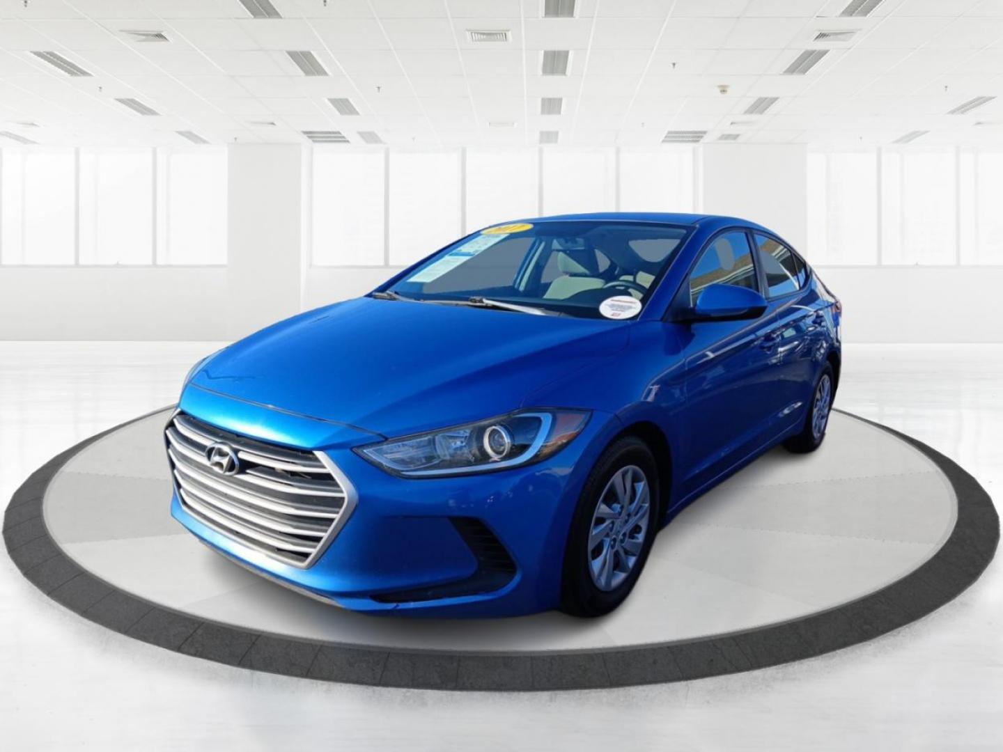 2017 Electric Blue Hyundai Elantra SE 6AT (KMHD74LF4HU) with an 1.8L L4 DOHC 16V engine, 6A transmission, located at 1230 East Main St, Xenia, OH, 45385, (937) 908-9800, 39.688026, -83.910172 - Photo#7