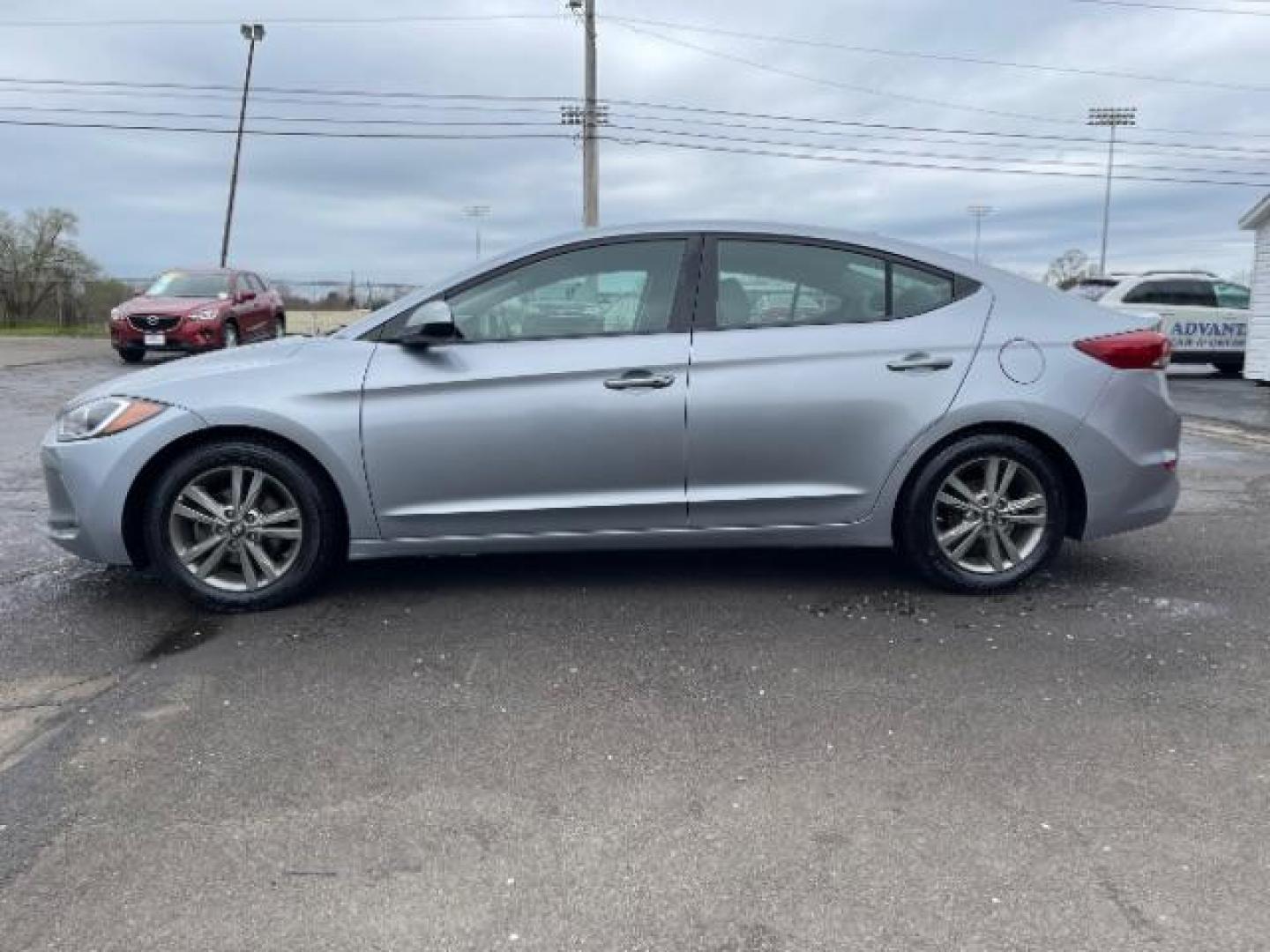 2017 Gray Hyundai Elantra SE (5NPD84LF1HH) , located at 4508 South Dixie Dr, Moraine, OH, 45439, (937) 908-9800, 39.689976, -84.218452 - Photo#2