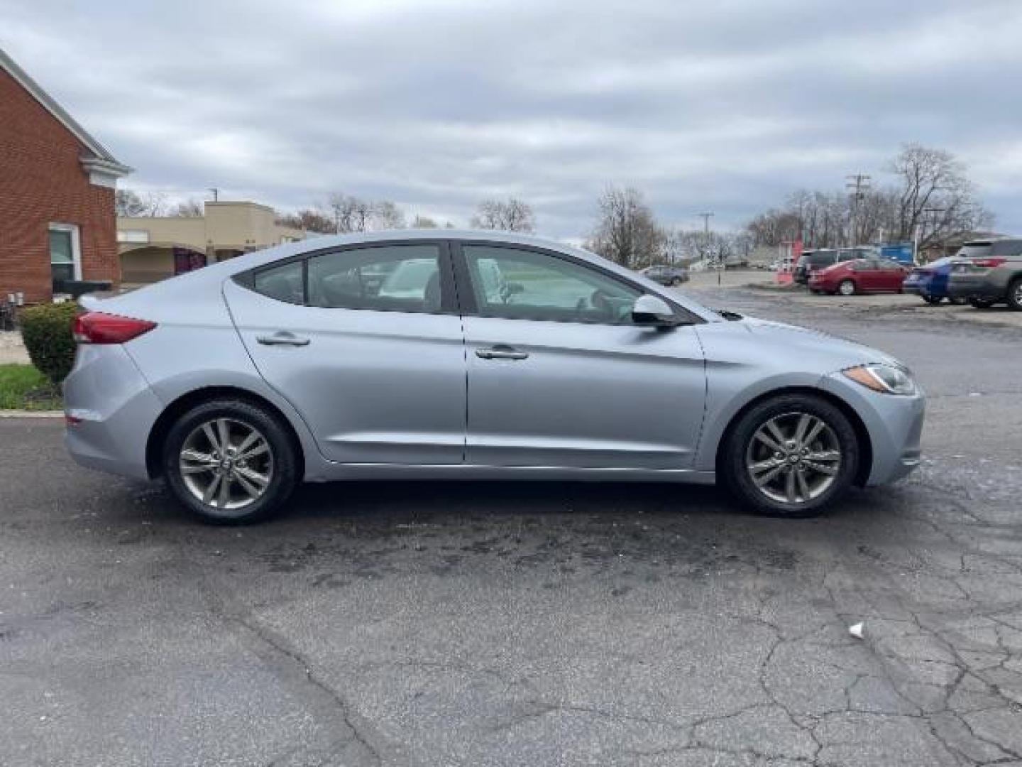 2017 Gray Hyundai Elantra SE (5NPD84LF1HH) , located at 4508 South Dixie Dr, Moraine, OH, 45439, (937) 908-9800, 39.689976, -84.218452 - Photo#3