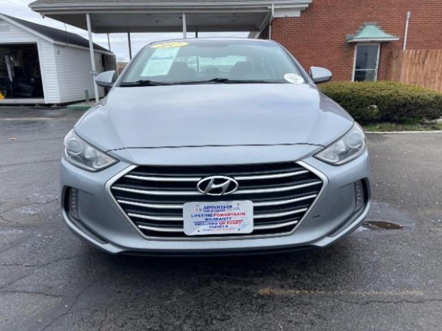 2017 Gray Hyundai Elantra SE (5NPD84LF1HH) , located at 4508 South Dixie Dr, Moraine, OH, 45439, (937) 908-9800, 39.689976, -84.218452 - Photo#4