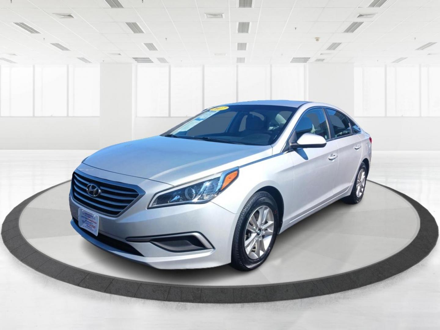 2017 Symphony Silver Hyundai Sonata (5NPE24AF0HH) with an 2.4L L4 DOHC 16V engine, 7-Speed Automatic transmission, located at 4508 South Dixie Dr, Moraine, OH, 45439, (937) 908-9800, 39.689976, -84.218452 - Photo#7