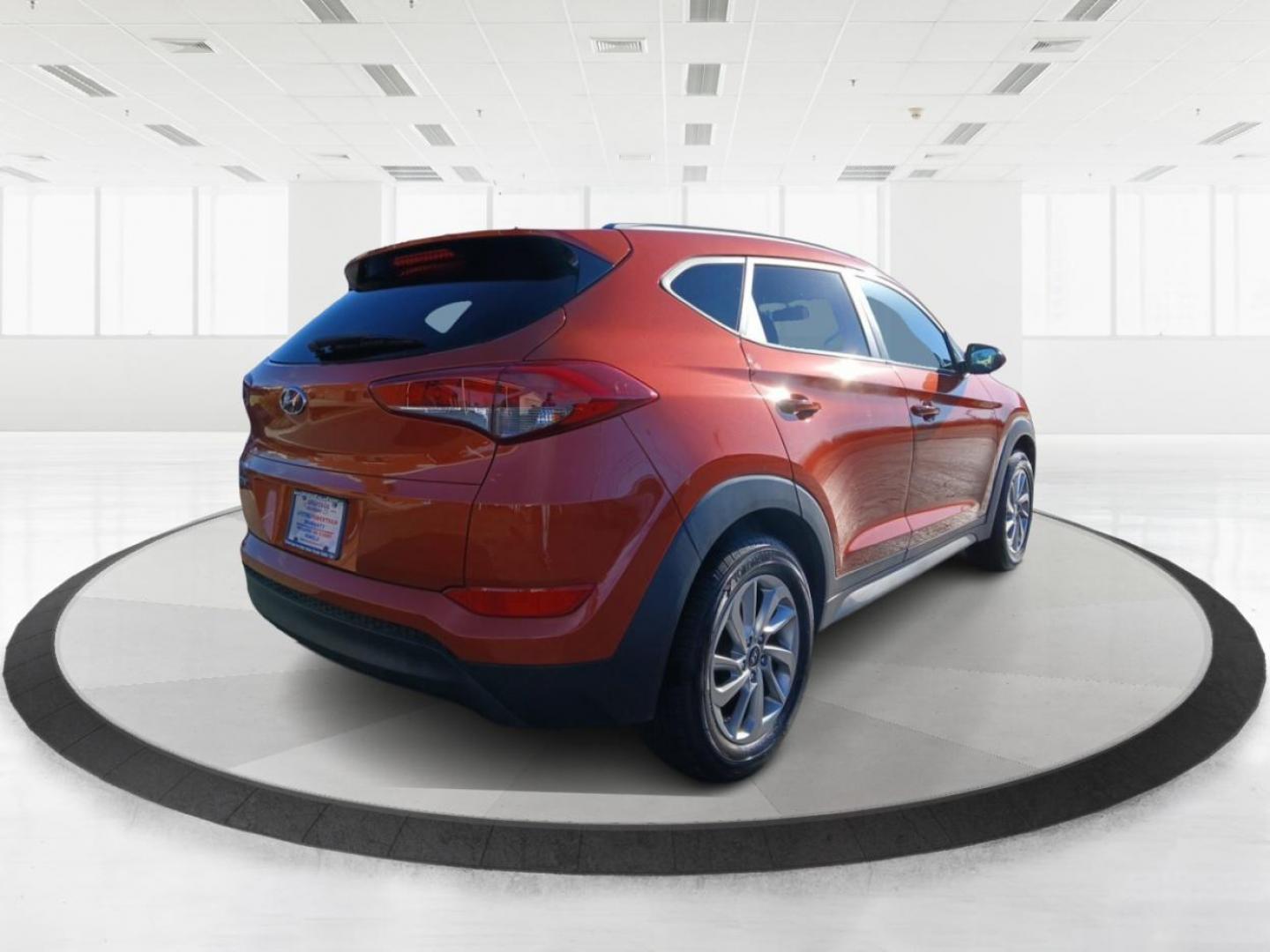 2017 Hyundai Tucson SE (KM8J33A44HU) with an 2.0L L4 DOHC 16V engine, 6-Speed Automatic transmission, located at 4508 South Dixie Dr, Moraine, OH, 45439, (937) 908-9800, 39.689976, -84.218452 - 2017 Hyundai Tucson SE - Photo#2